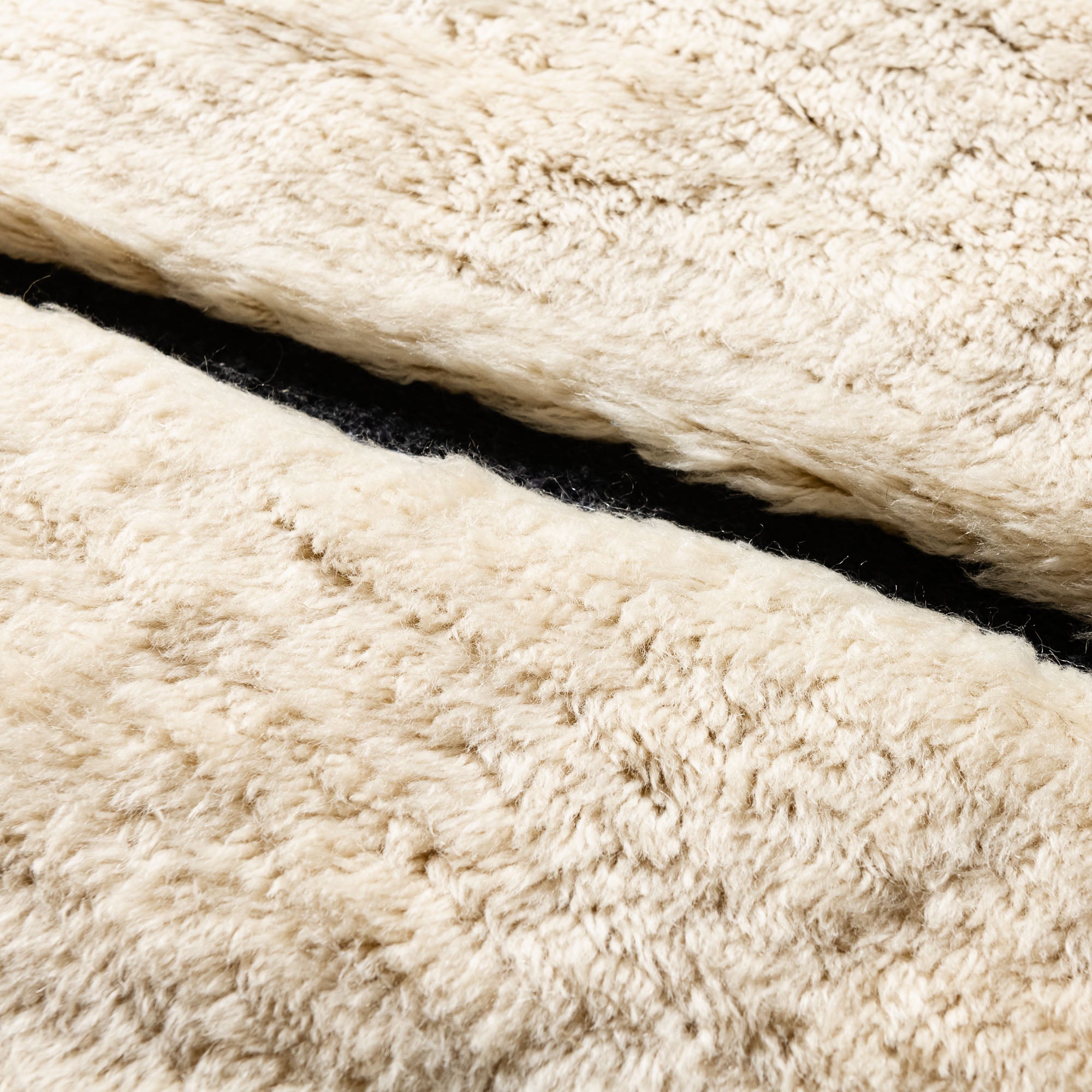 Symetrical Lines - Luxury Shag Moroccan Rug - Benisouk