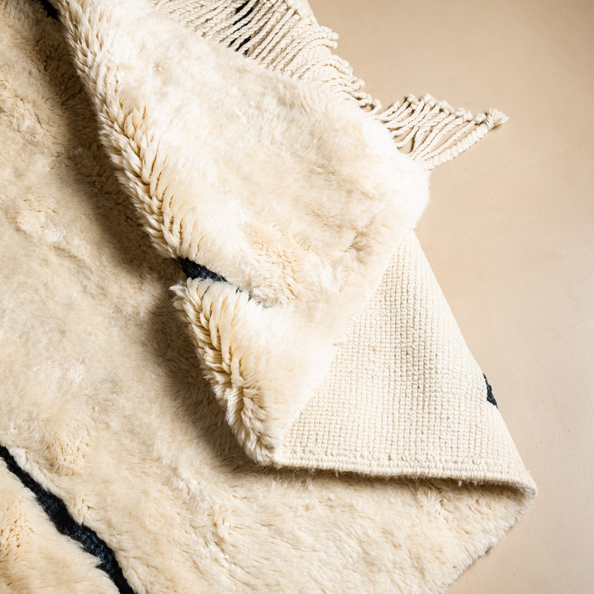 Symetrical Lines - Luxury Shag Moroccan Rug - Benisouk