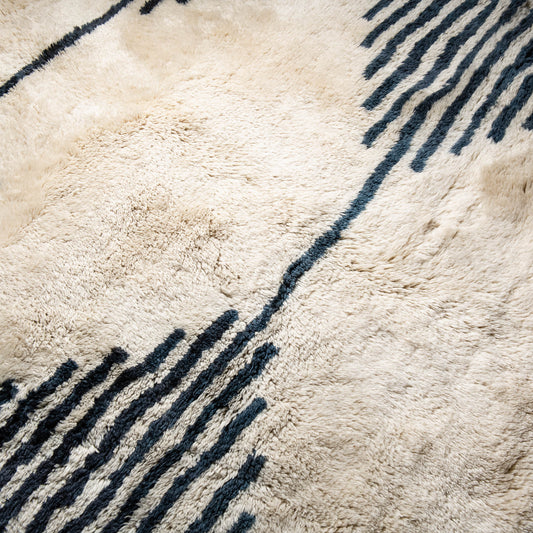 Symmetrical Connexion - Luxury Shag Moroccan Rug - Benisouk