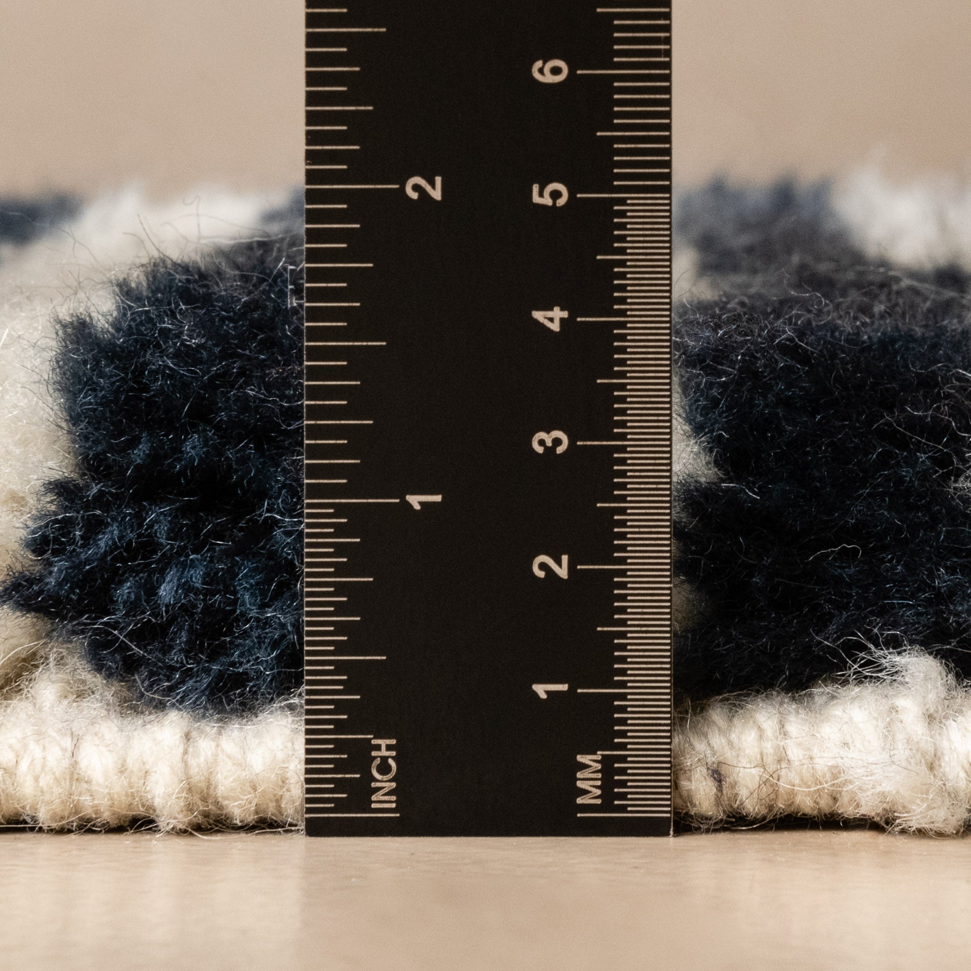 Symmetrical Connexion - Luxury Shag Moroccan Rug - Benisouk