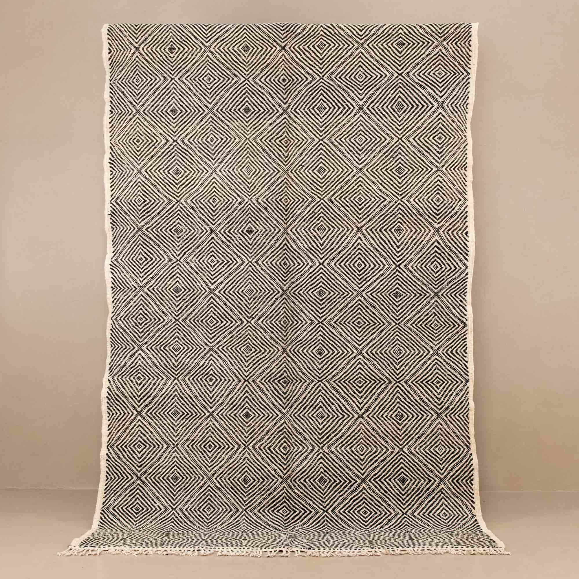 Tafrara - taznakht kilim rug - Benisouk