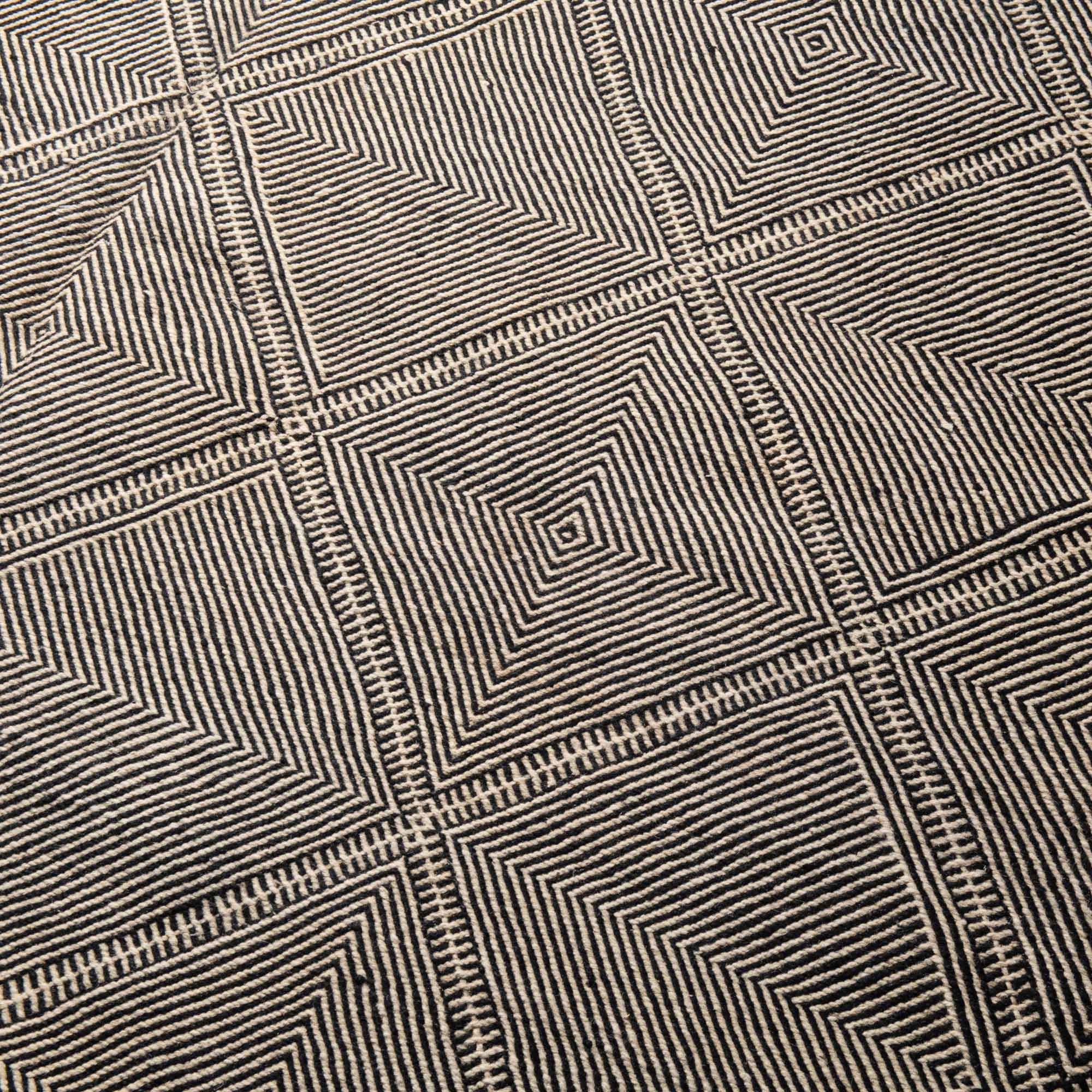 Tamazgha - taznakht kilim rug - Benisouk