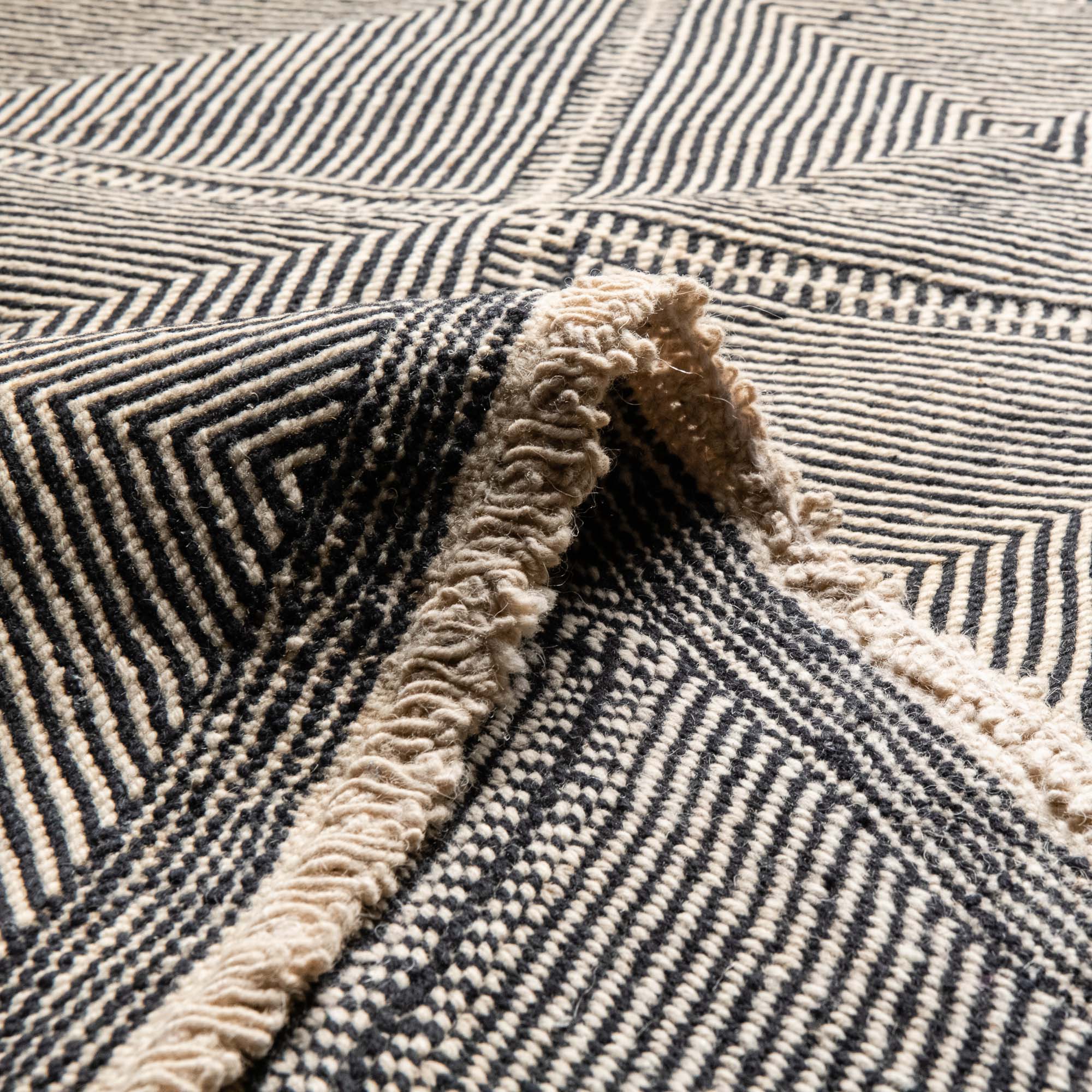 Tamazgha - taznakht kilim rug - Benisouk