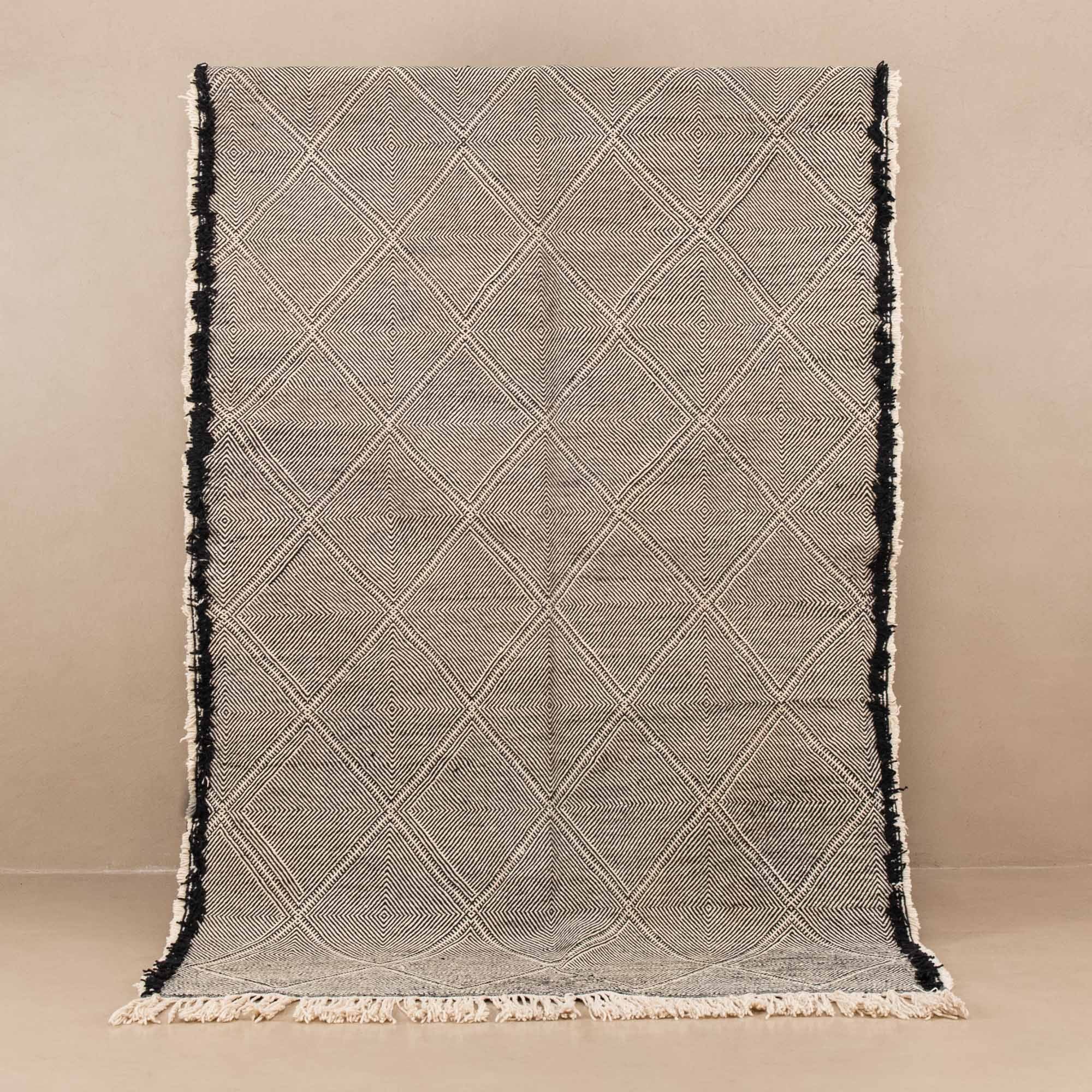 Tamazgha - taznakht kilim rug - Benisouk