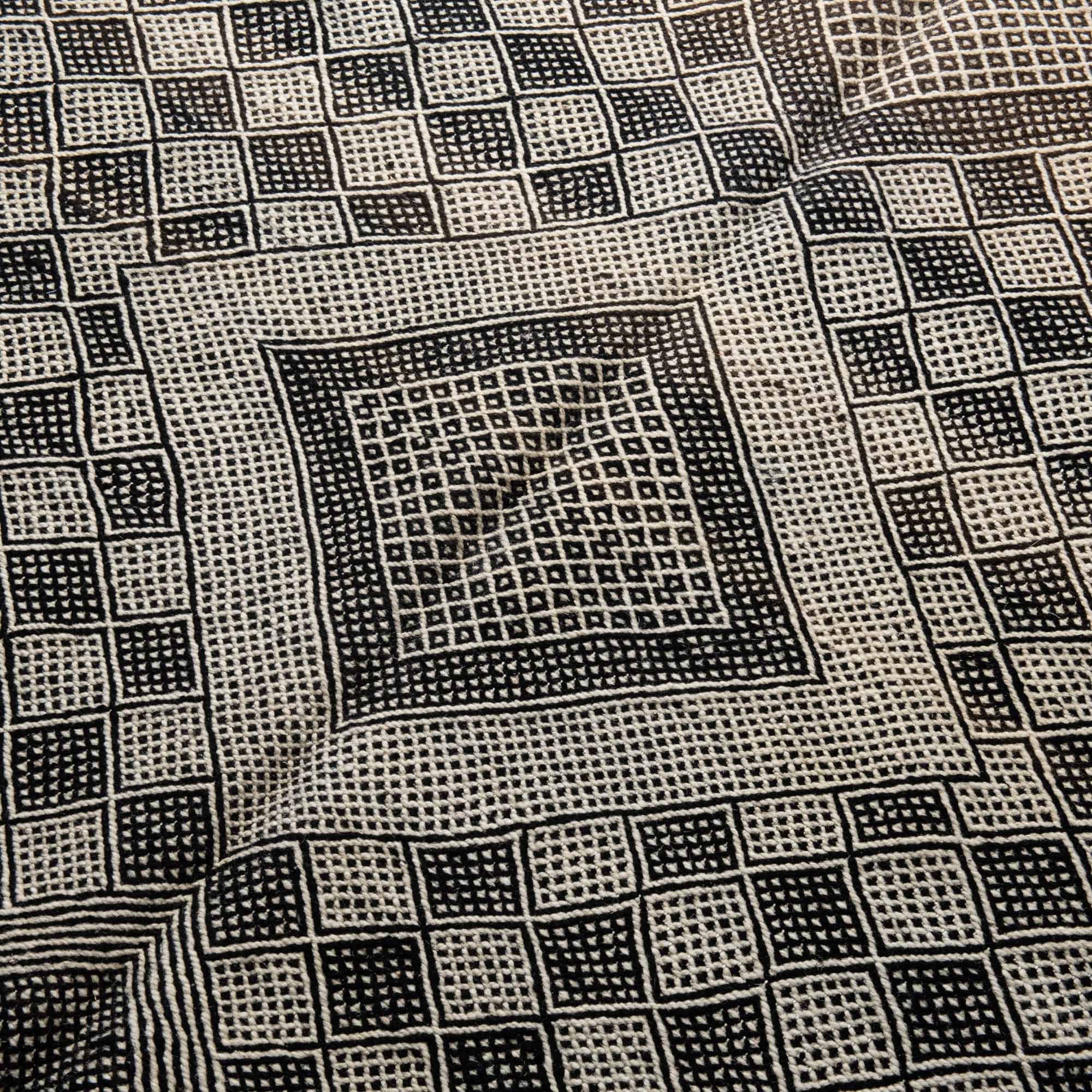 Tamghara - taznakht kilim rug - Benisouk