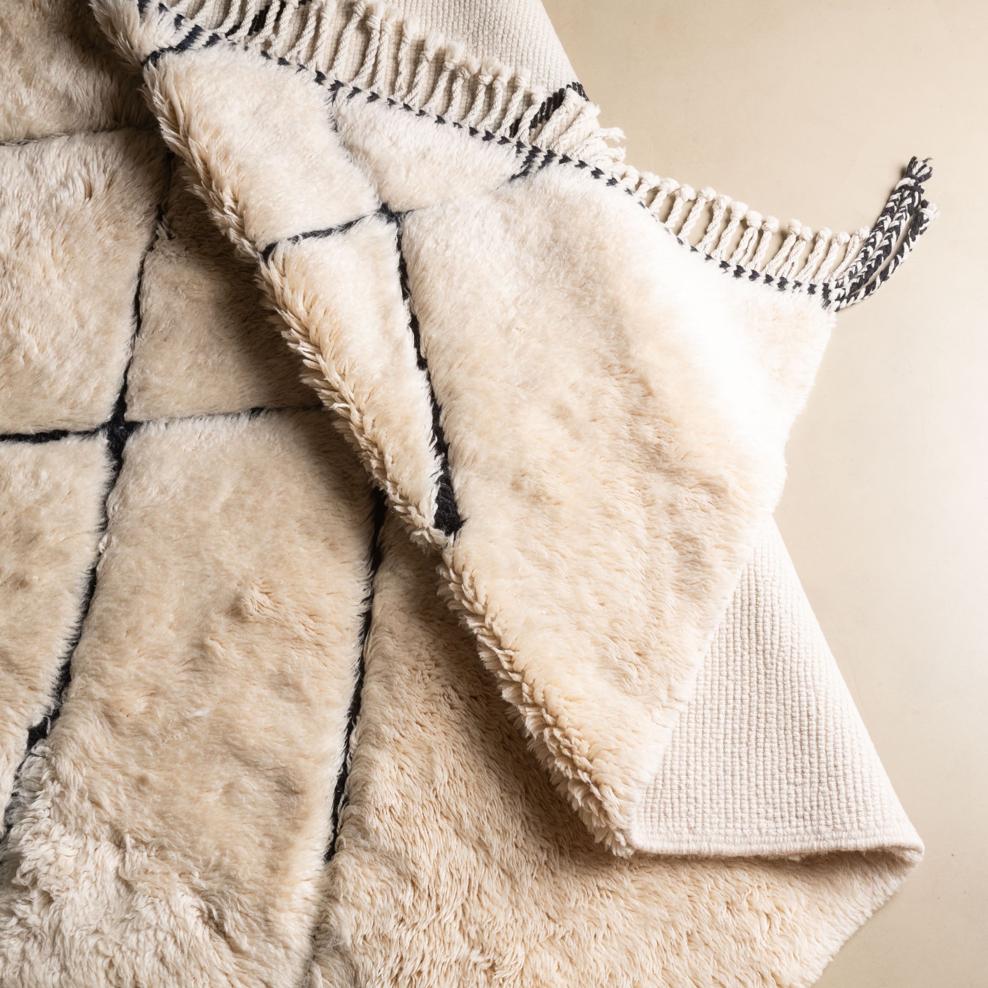 Tangle - Luxury Shag Moroccan Rug - Benisouk