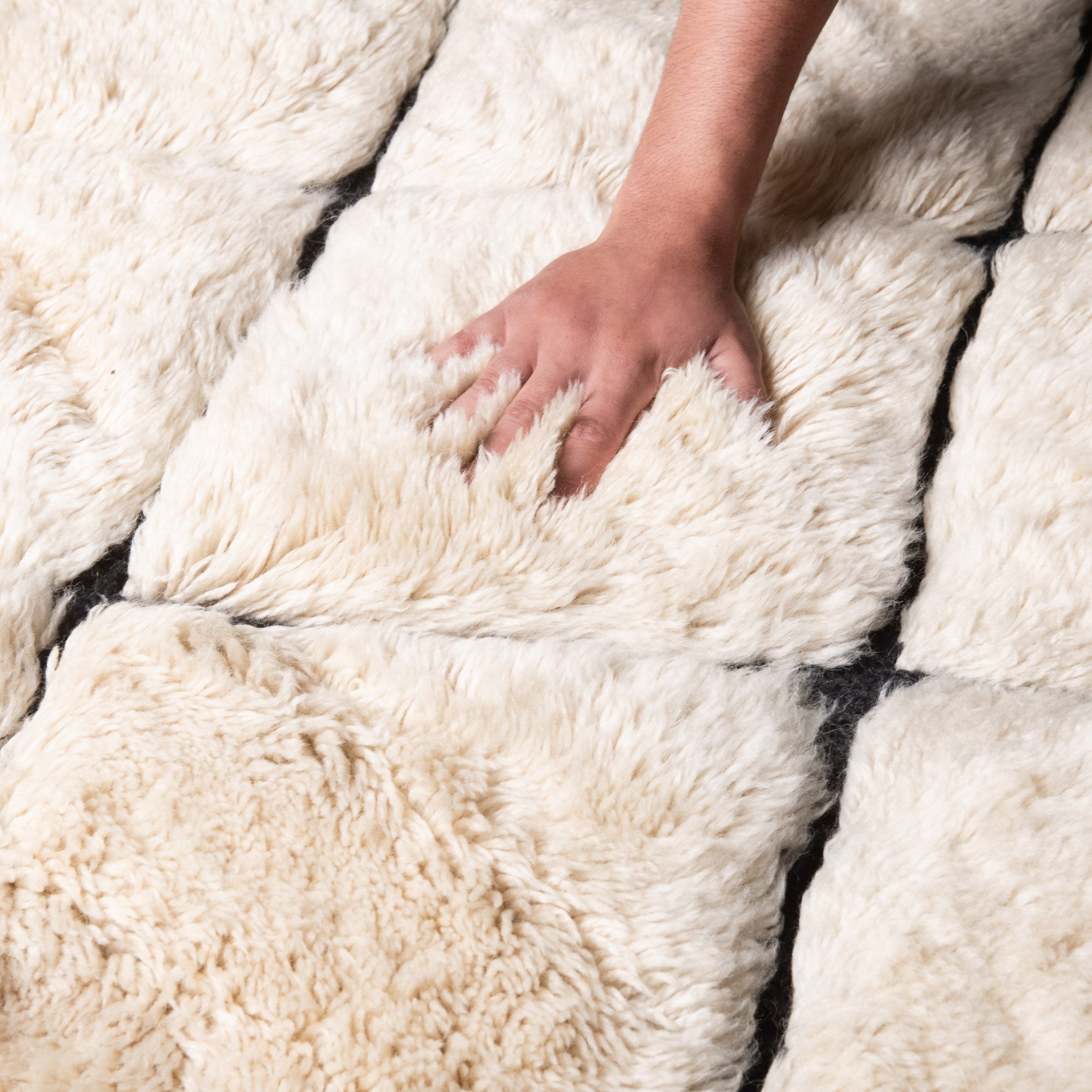 Tangle - Luxury Shag Moroccan Rug - Benisouk