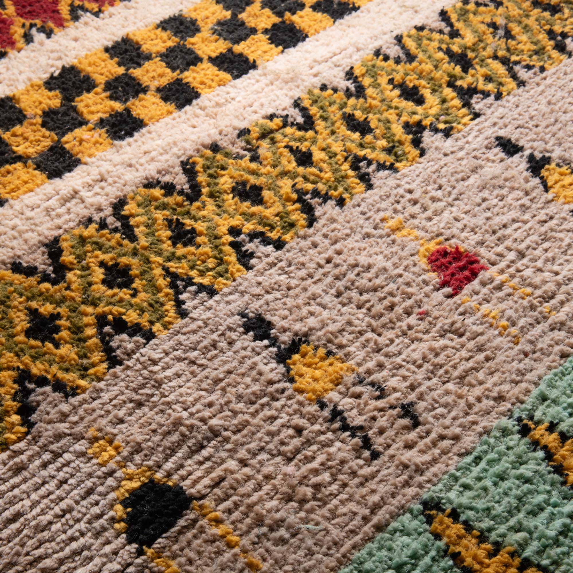 Tasnim - vintage boujad rug - Benisouk