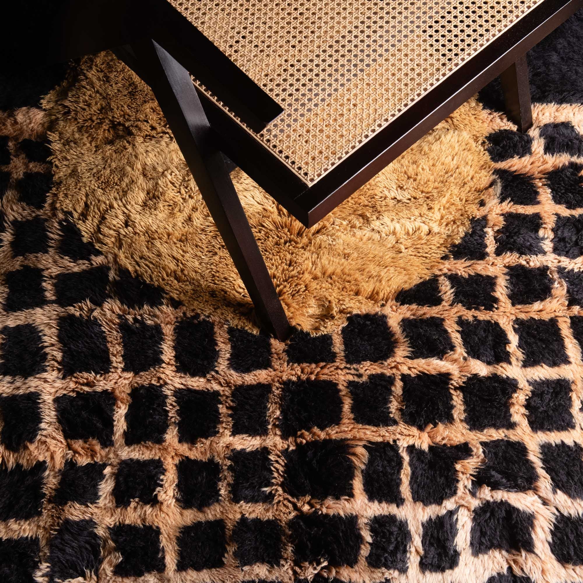 Timsal - Luxury Shag Moroccan Rug - Benisouk