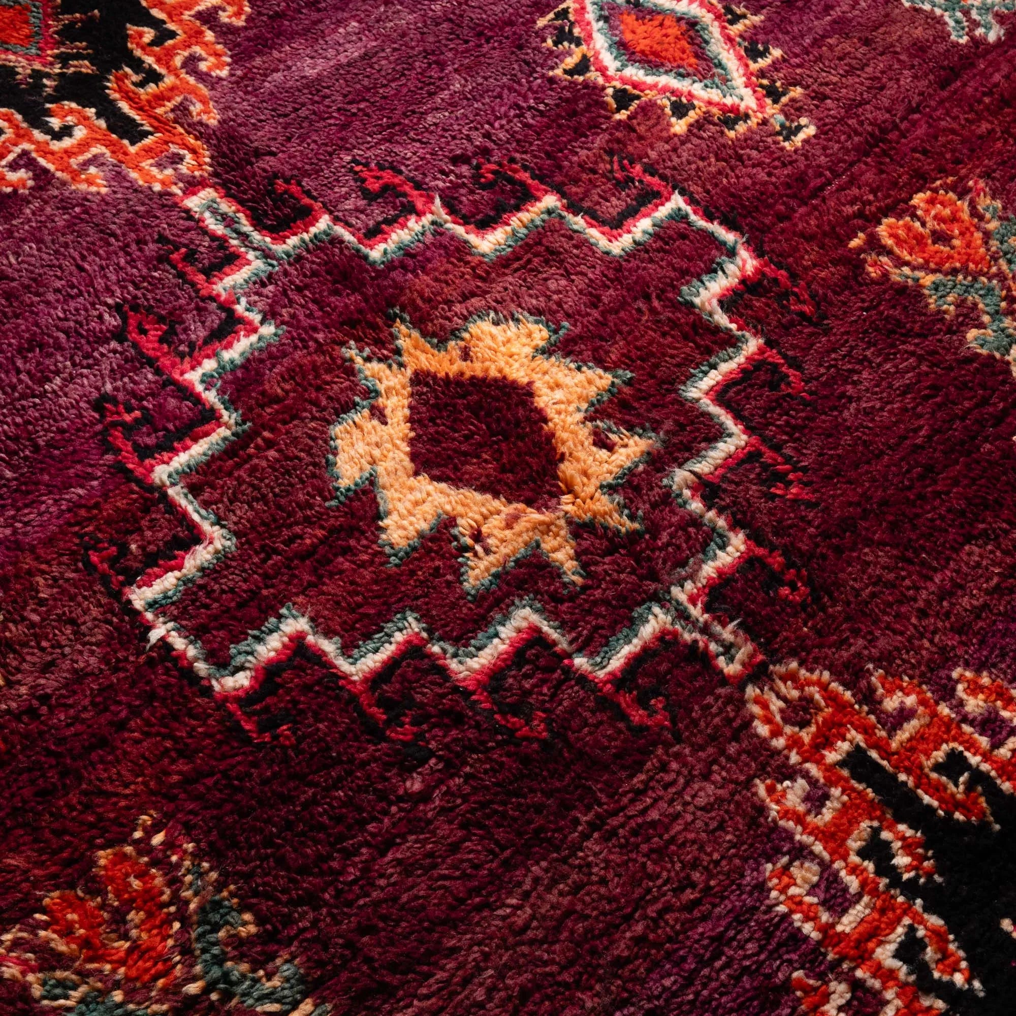 Tinufa - vintage boujad rug - Benisouk