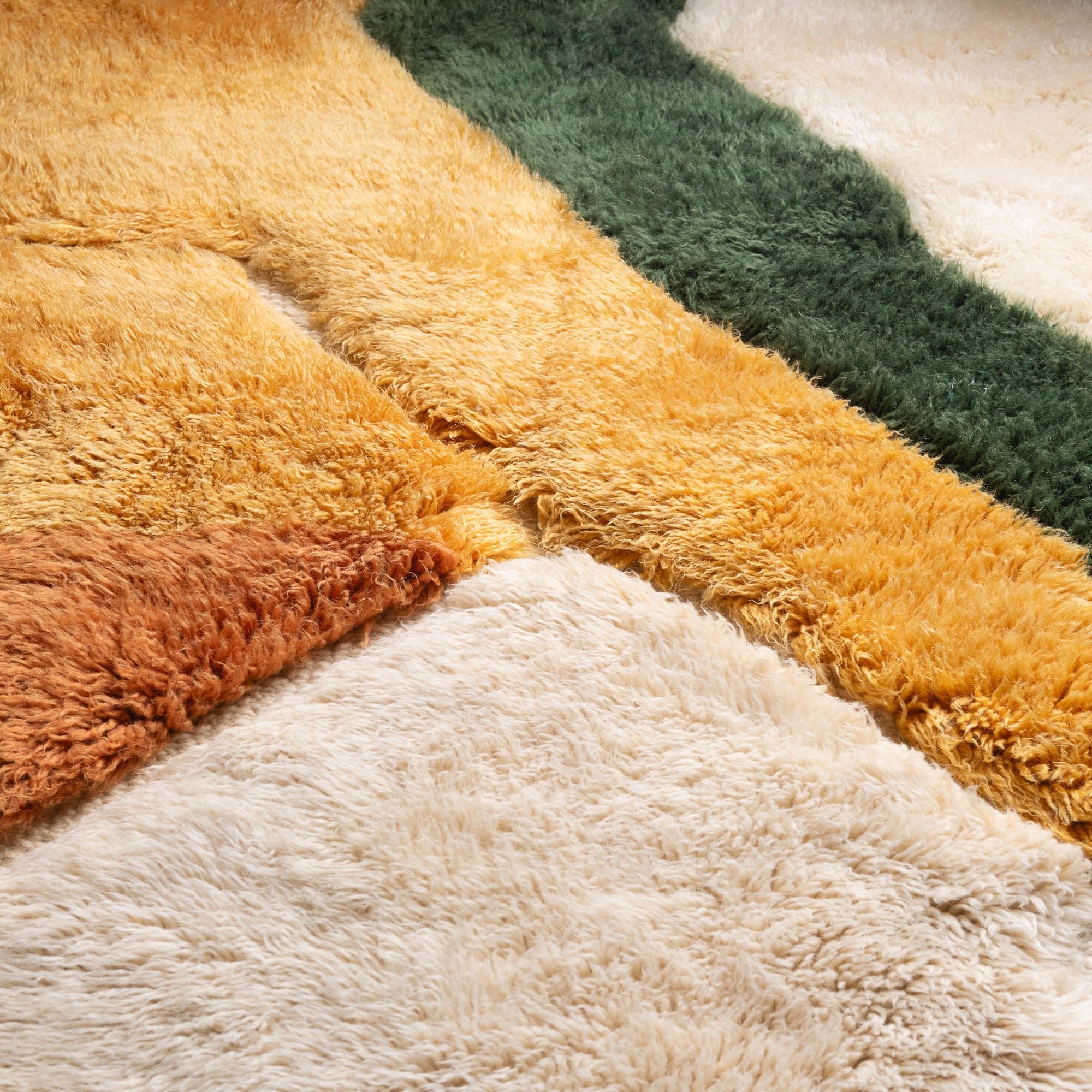 Verdant Dune - Luxury Shag Moroccan Rug - Benisouk