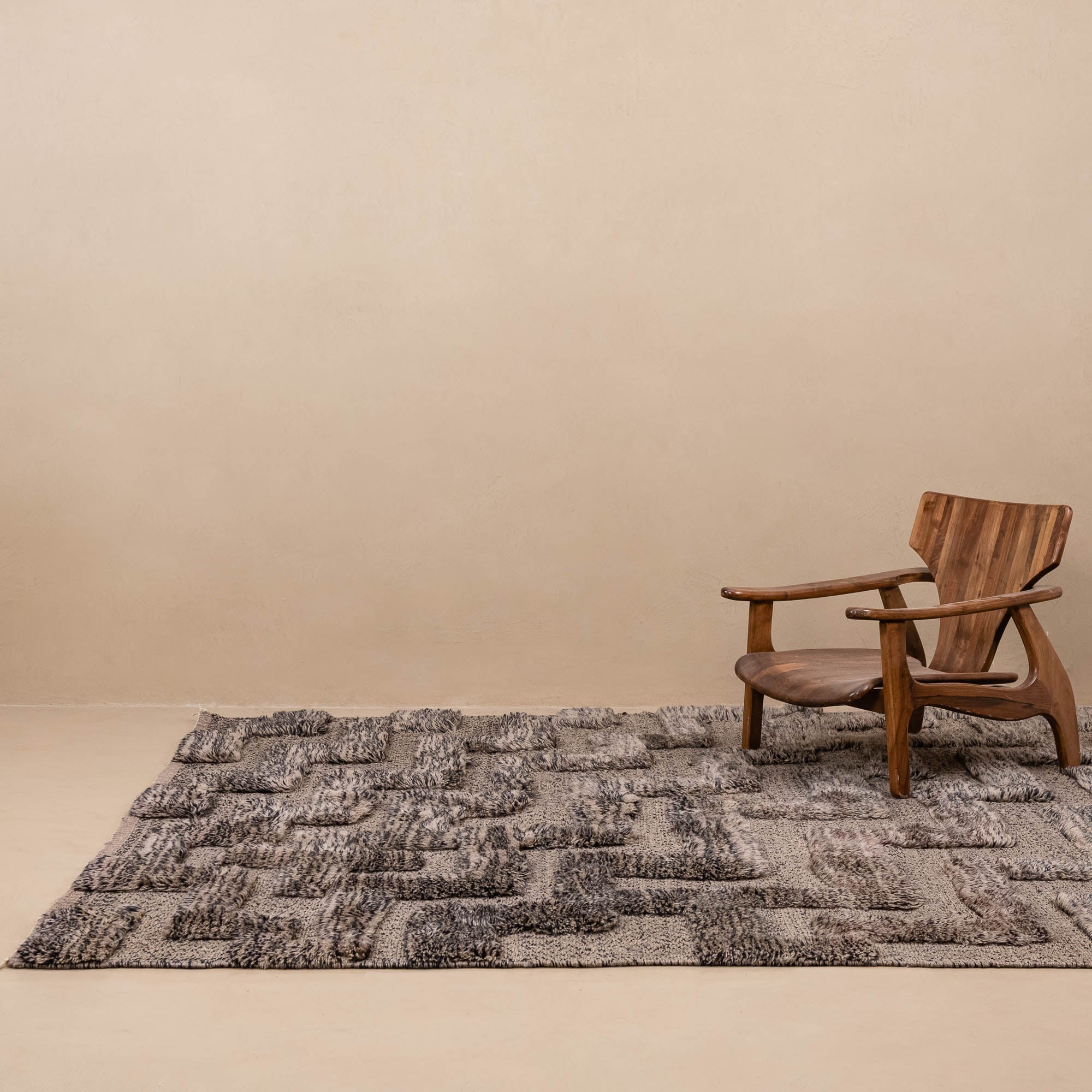 Volcanian Hill - Luxury Shag Moroccan Rug - Benisouk