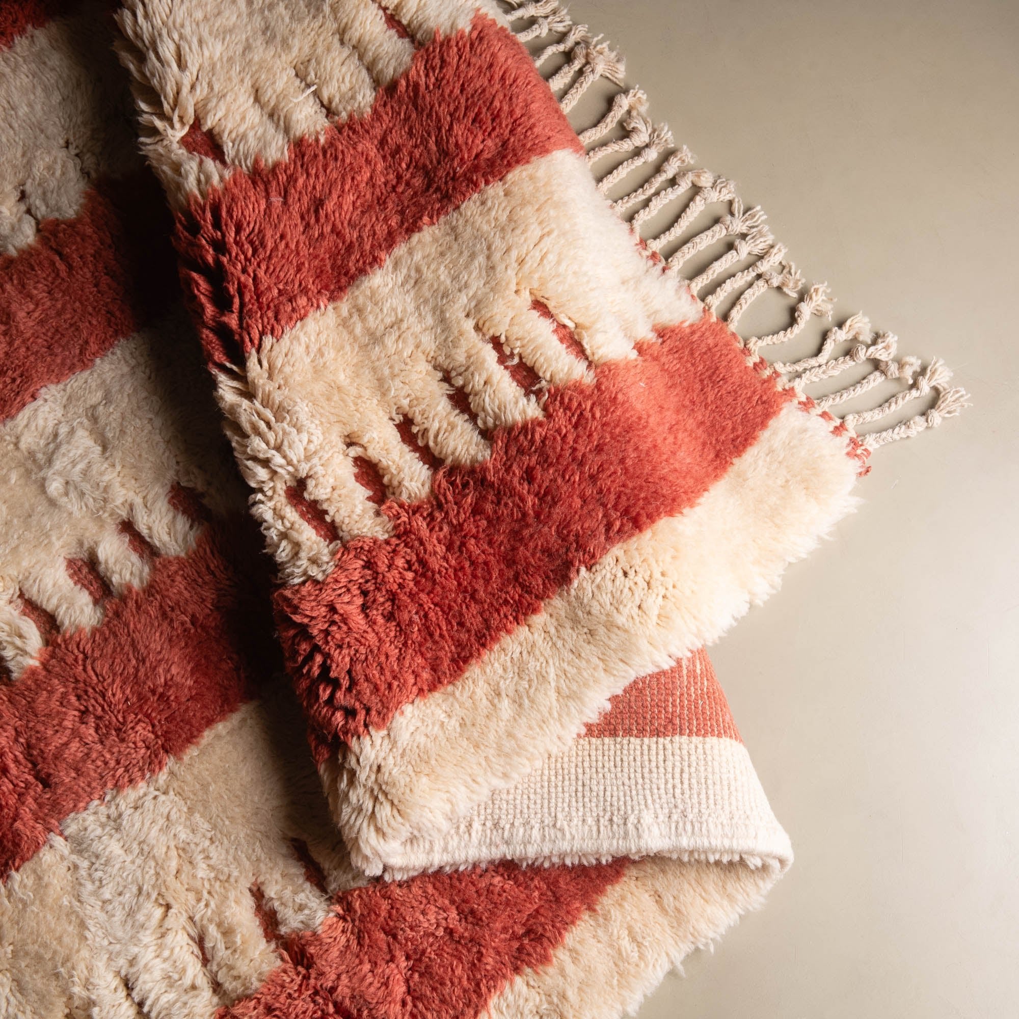 Warm Current - Luxury Shag Moroccan Rug - Benisouk