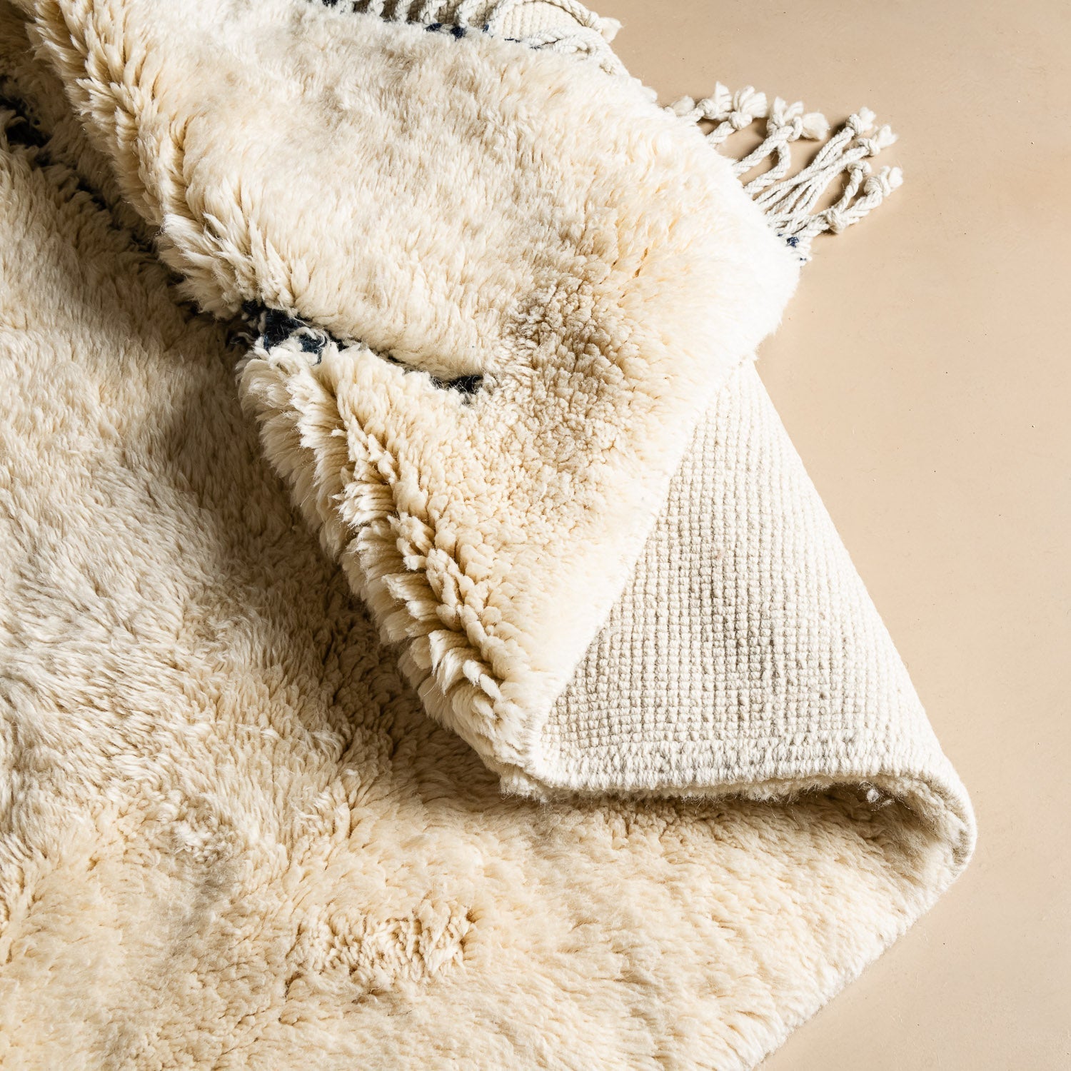 Whispered Echoes - Luxury Shag Moroccan Rug - Benisouk