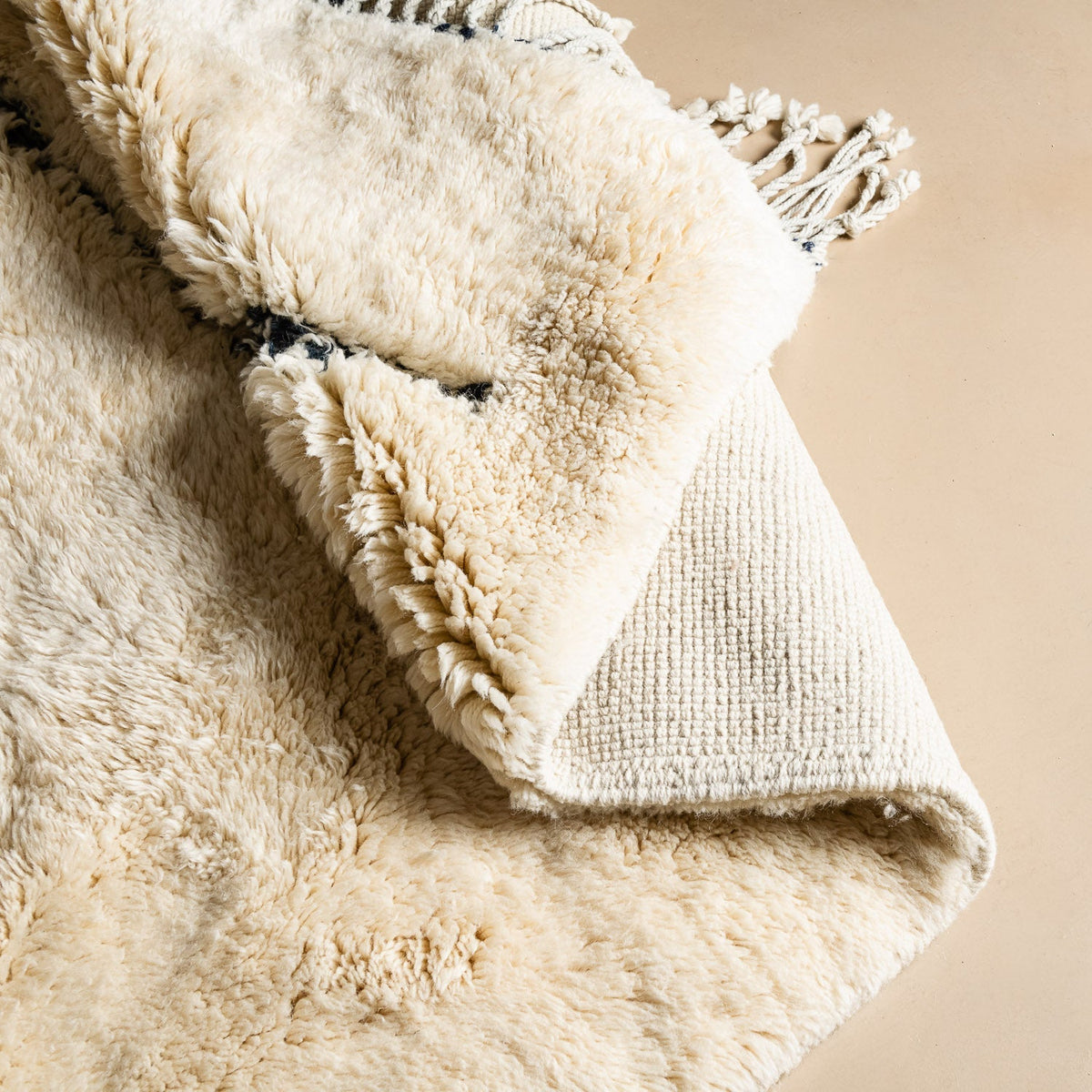 Whispered Echoes - Luxury Shag Moroccan Rug - Benisouk
