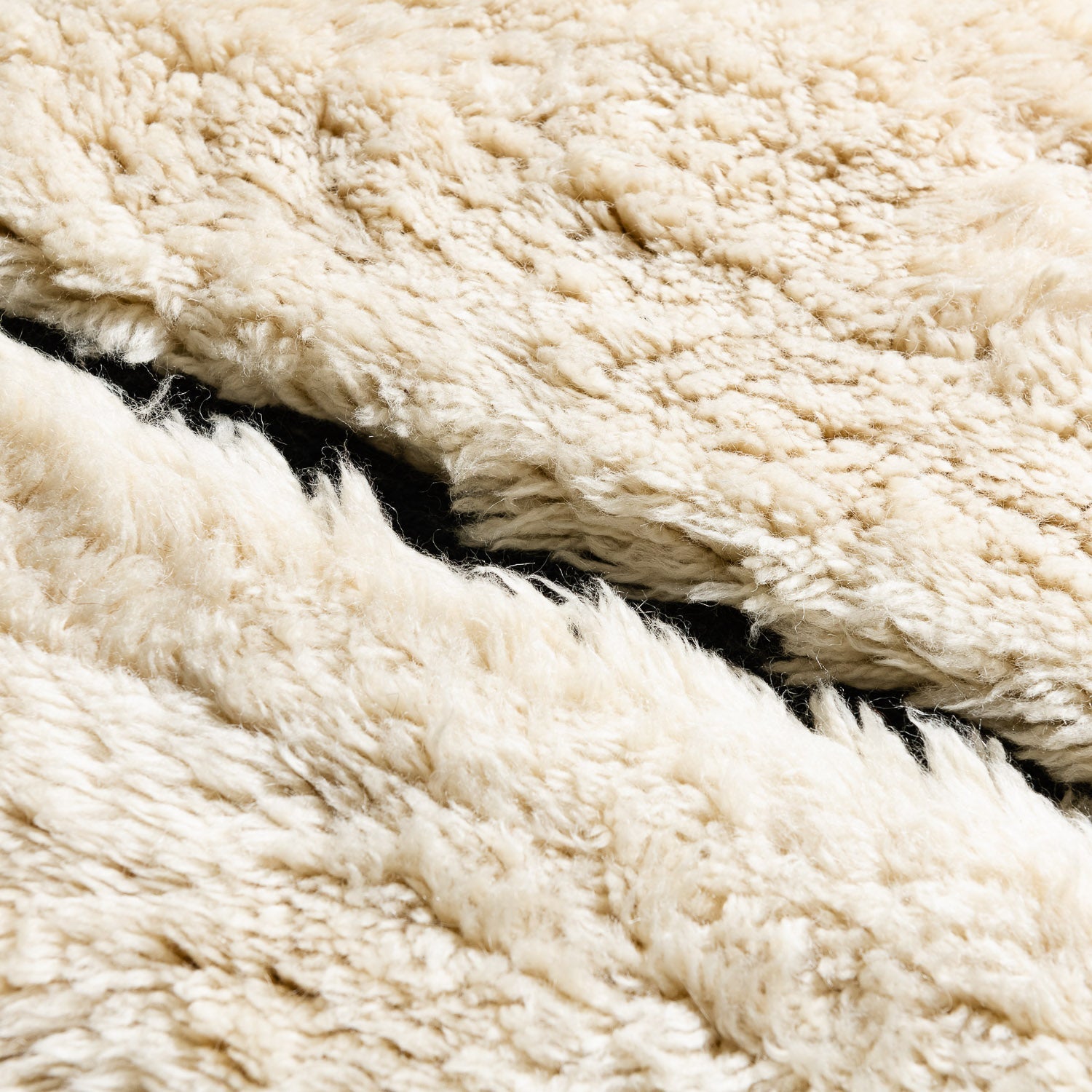 Whispered Echoes - Luxury Shag Moroccan Rug - Benisouk