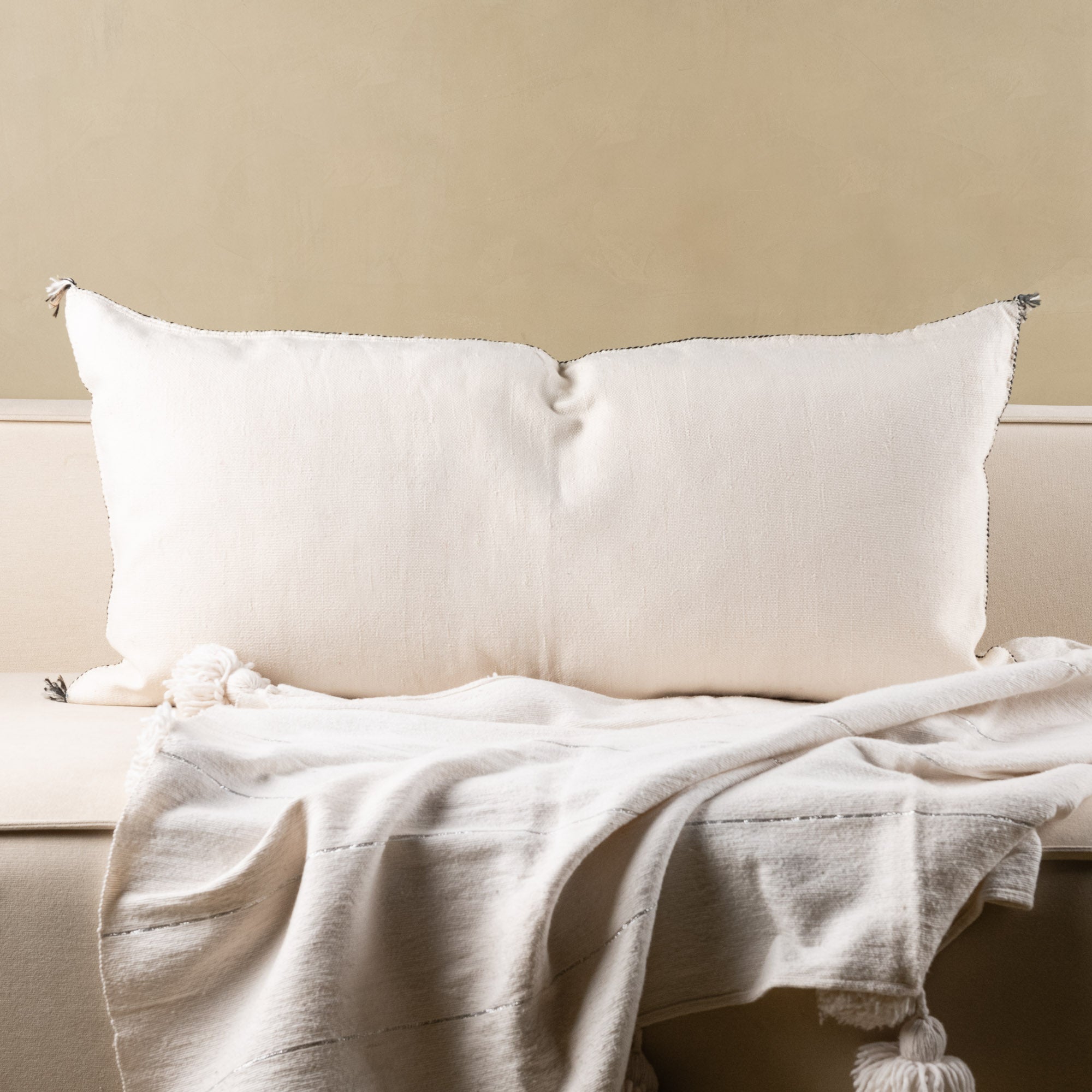 White Cactus silk pillow cover - Benisouk