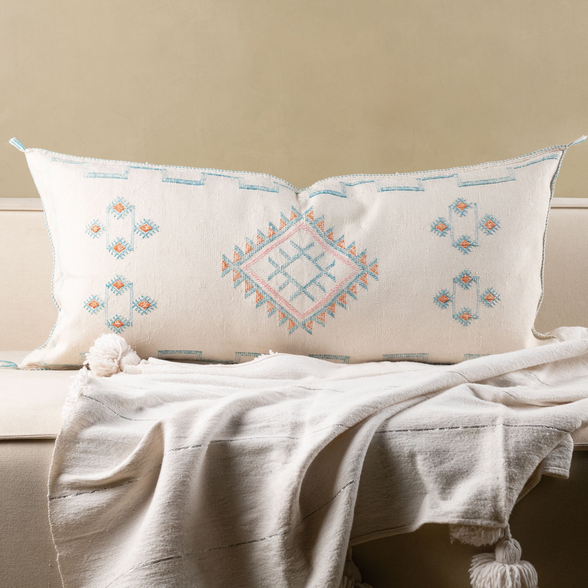 White Cactus silk pillow cover - Benisouk