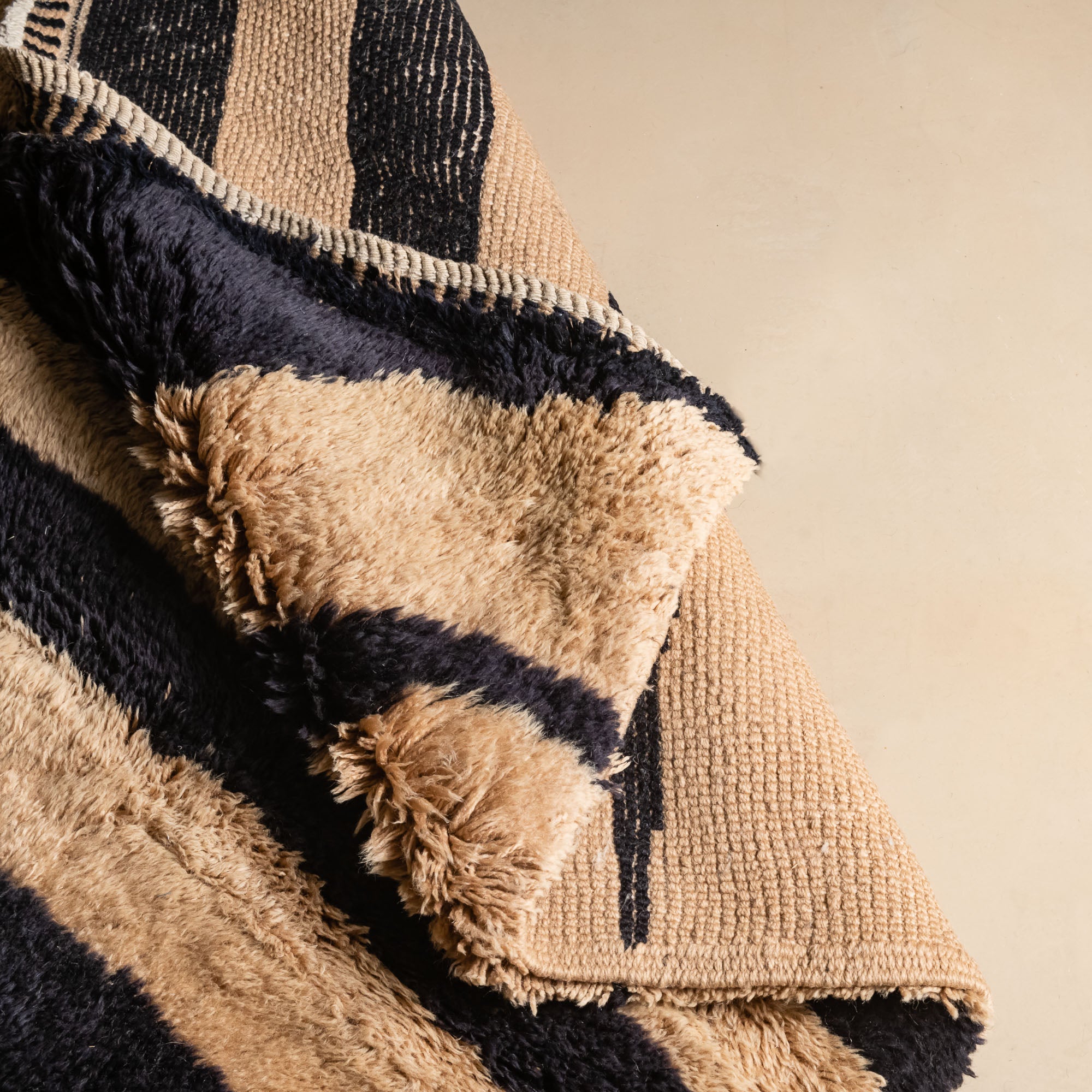 Wild Stripes - Luxury Shag Moroccan Rug - Benisouk