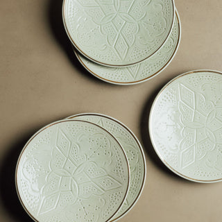 Zagora Dinner Plate Green - Moroccan Dinnerware Adorned with 12 Carat Gold Accents - Benisouk