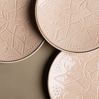 Zagora Dinner Plate Sand - Moroccan Dinnerware Adorned with 12 Carat Gold Accents - Benisouk