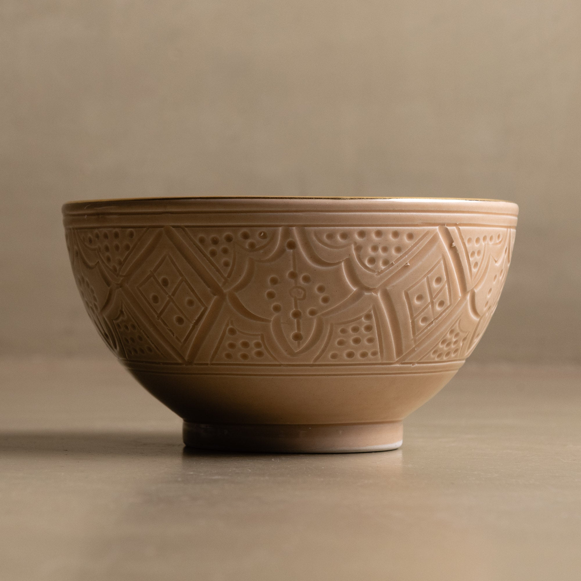 Zagora Sand Bowl - Moroccan Dinnerware Adorned with 12 Carat Gold Accents - Benisouk