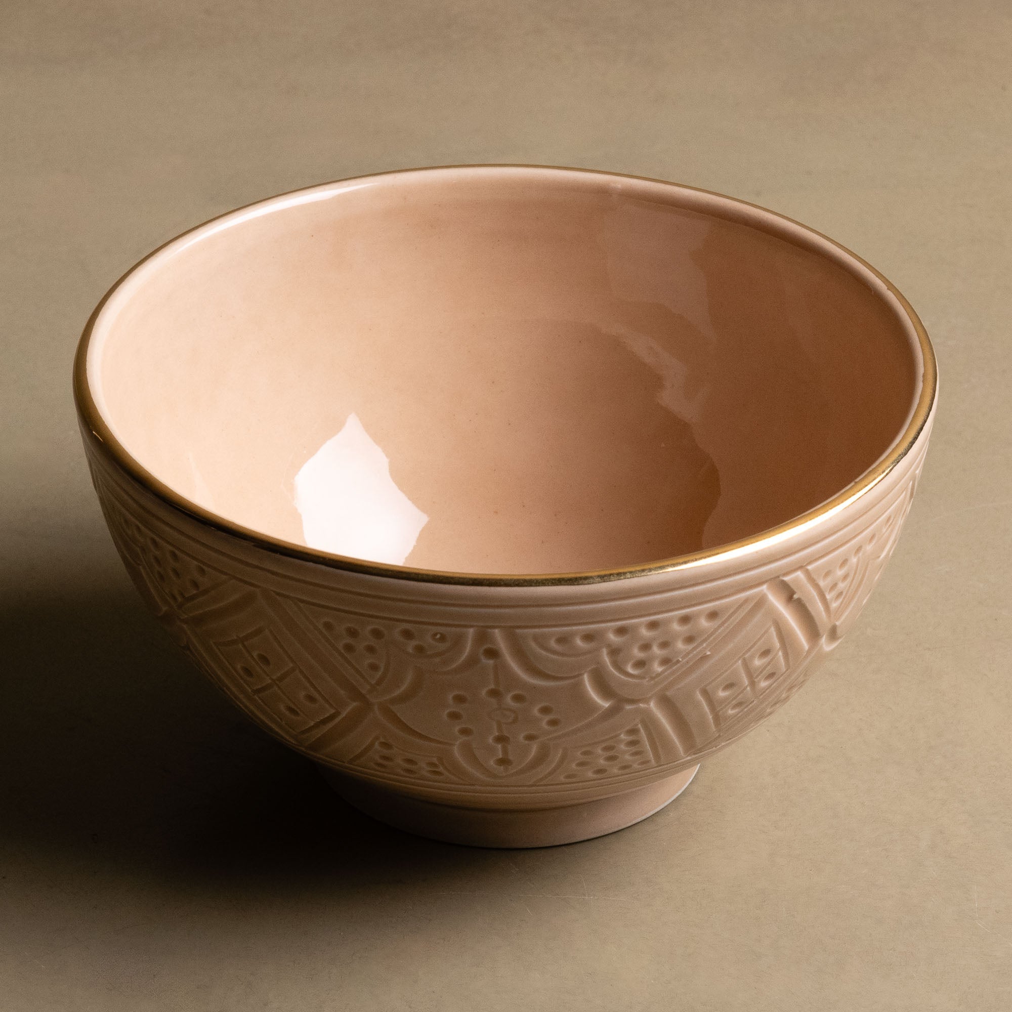 Zagora Sand Bowl - Moroccan Dinnerware Adorned with 12 Carat Gold Accents - Benisouk