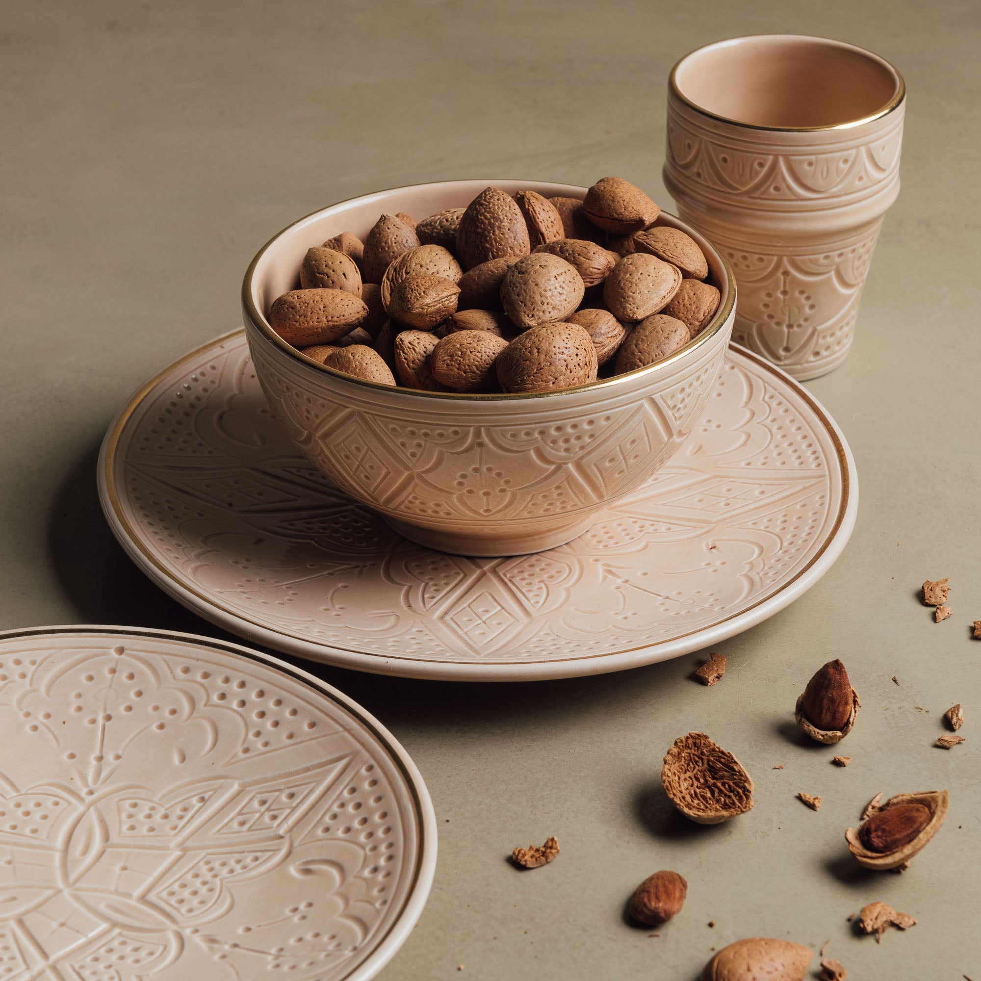 Zagora Sand - Moroccan Dinnerware Set Adorned with 12 Carat Gold Accents - Benisouk