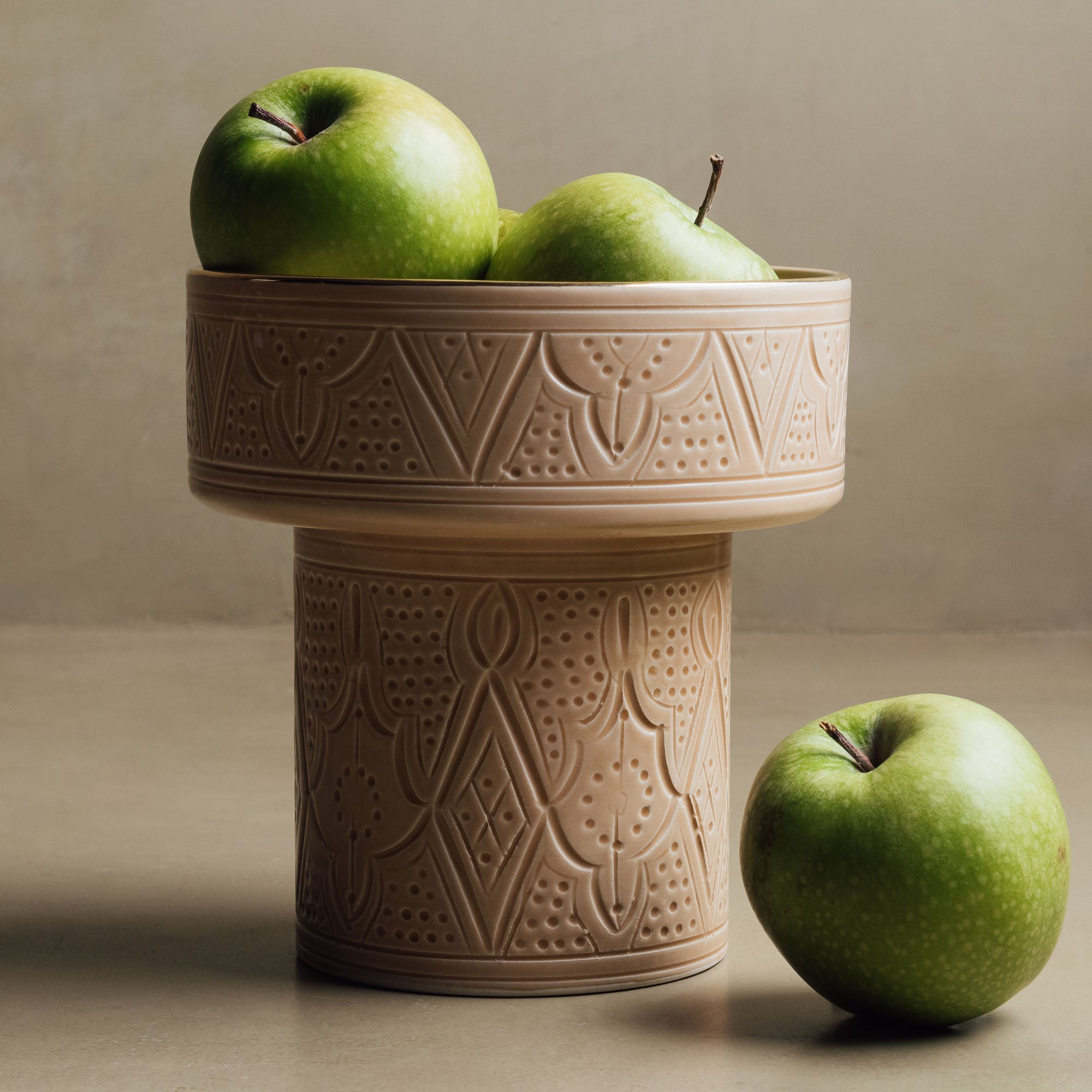 Zagora Sand Pedestal Bowl - Handcrafted with 12 Carat Gold Accents - Benisouk