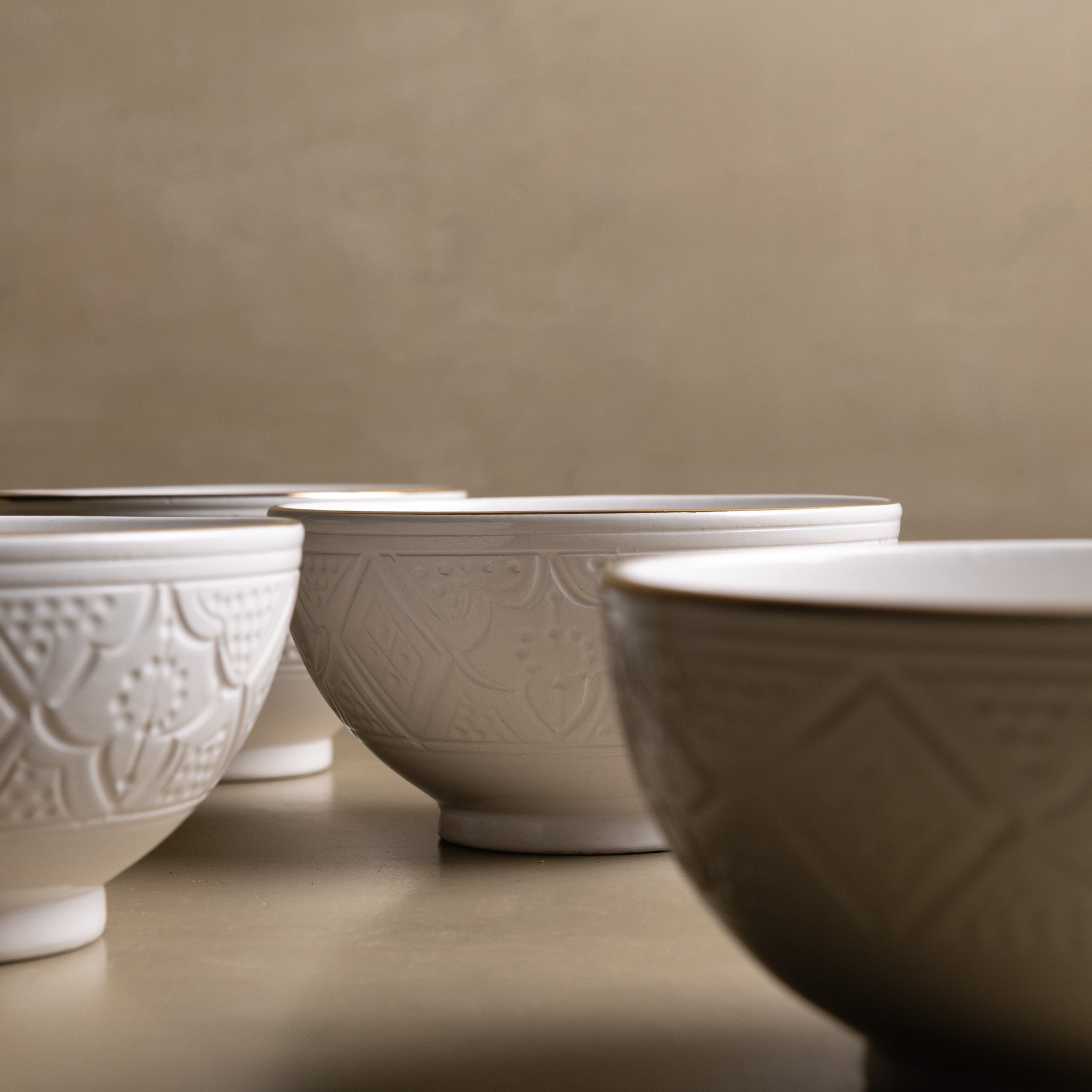 Zagora White Bowl - Moroccan Dinnerware Adorned with 12 Carat Gold Accents - Benisouk