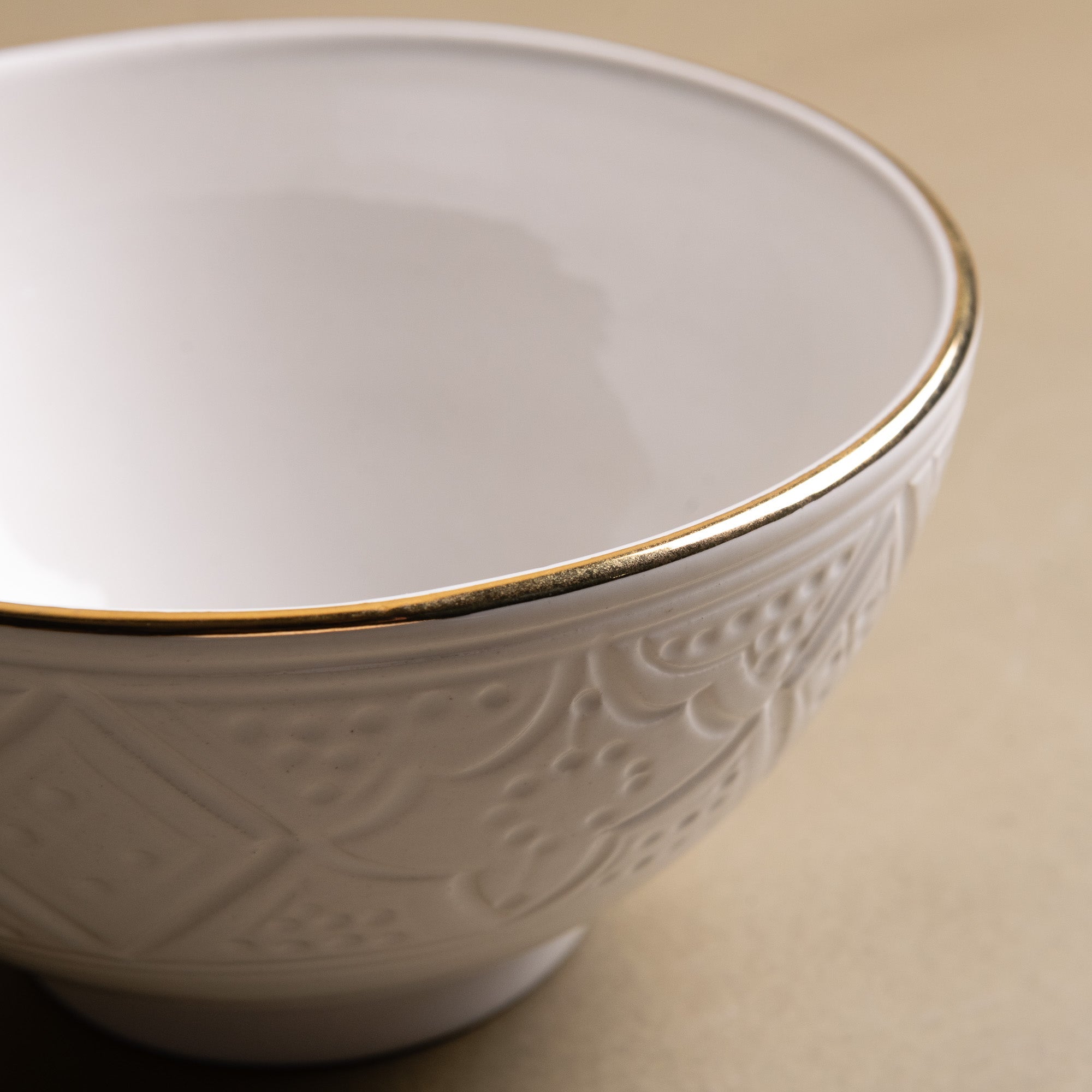 Zagora White Bowl - Moroccan Dinnerware Adorned with 12 Carat Gold Accents - Benisouk