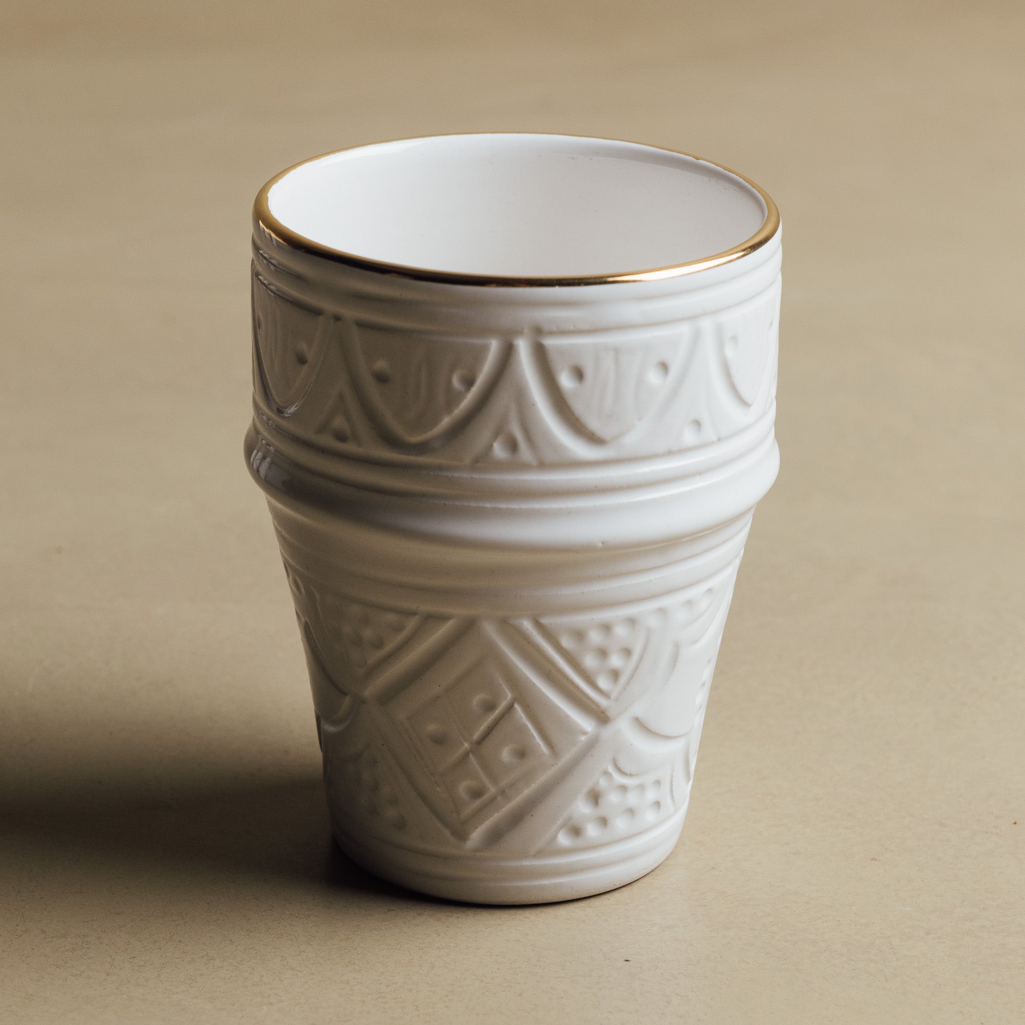 Zagora White Cup - Moroccan Dinnerware Adorned with 12 Carat Gold Accents - Benisouk