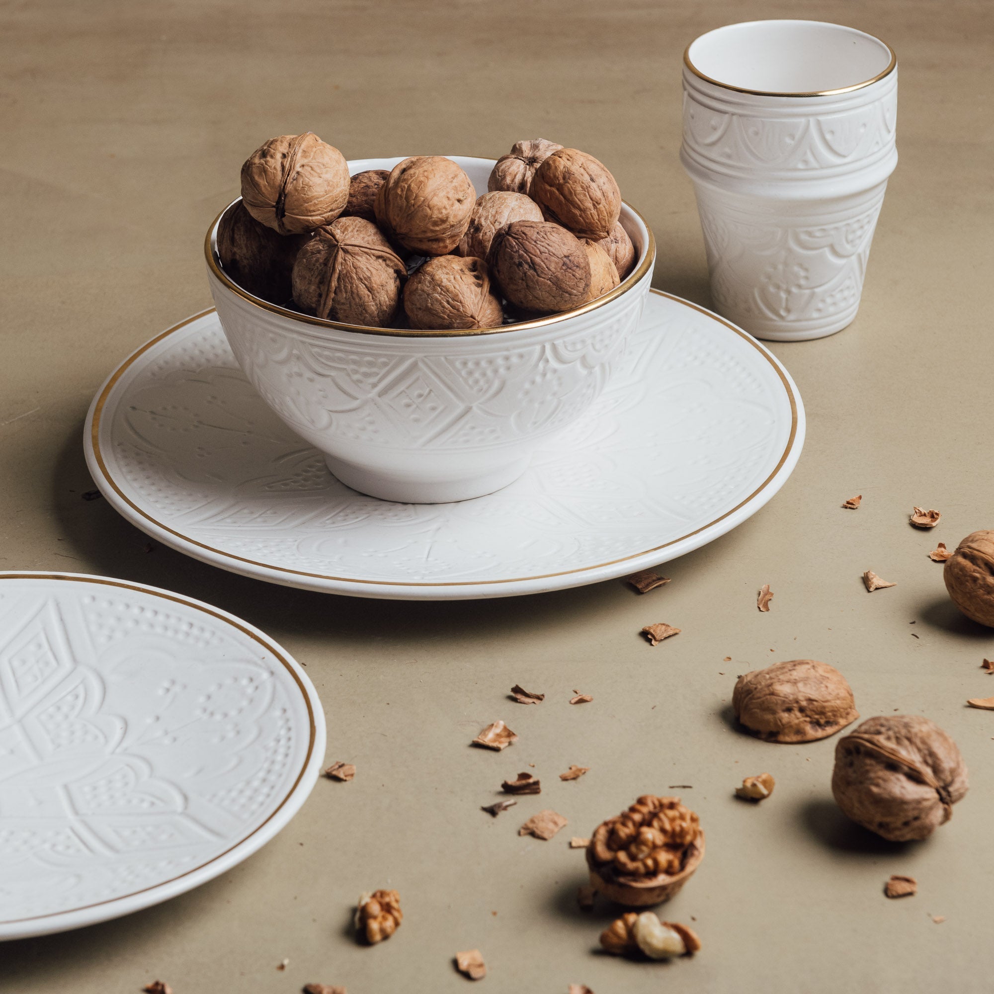 Zagora White - Moroccan Dinnerware Set Adorned with 12 Carat Gold Accents - Benisouk