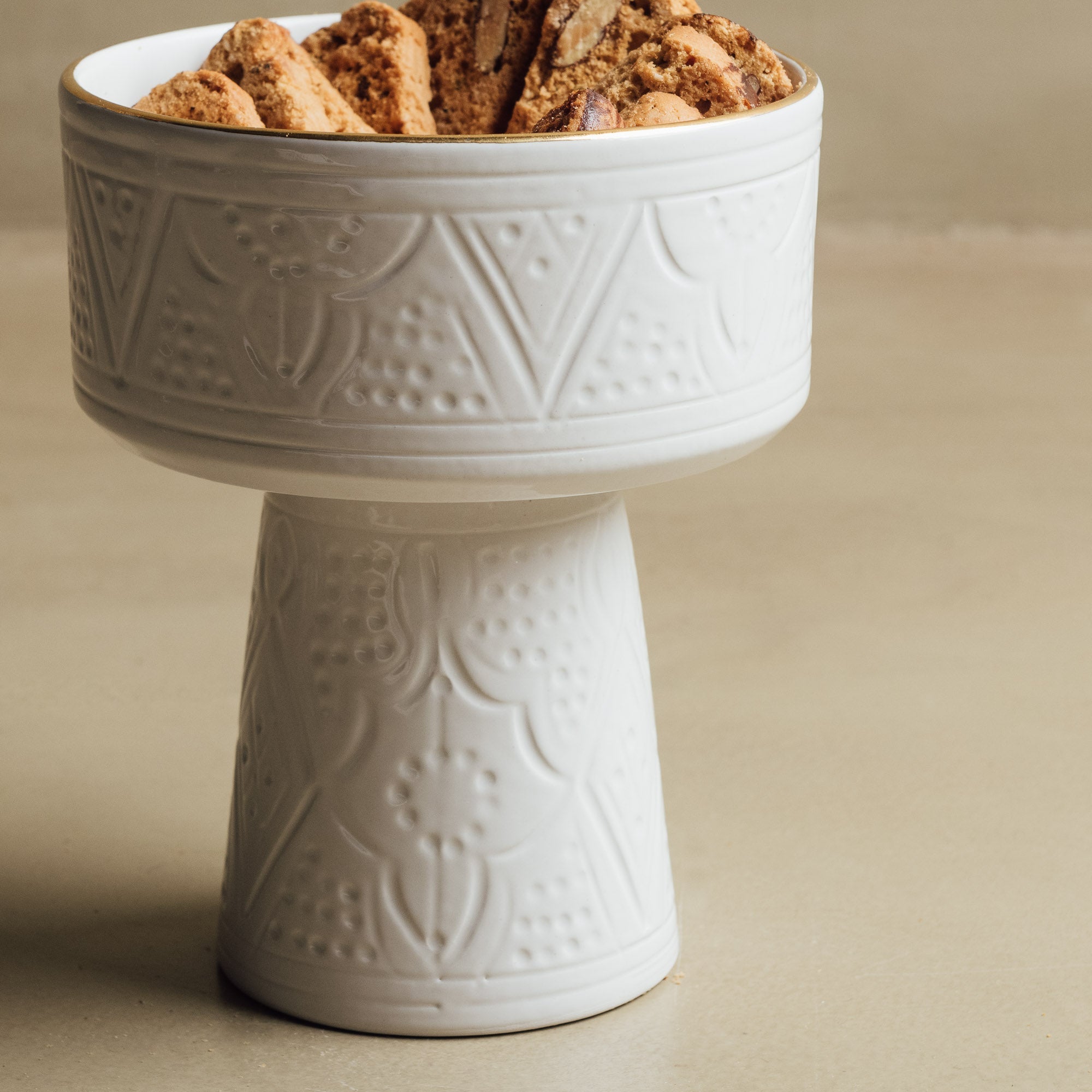 Zagora white Pedestal Bowl - Handcrafted with 12 Carat Gold Accents - Benisouk
