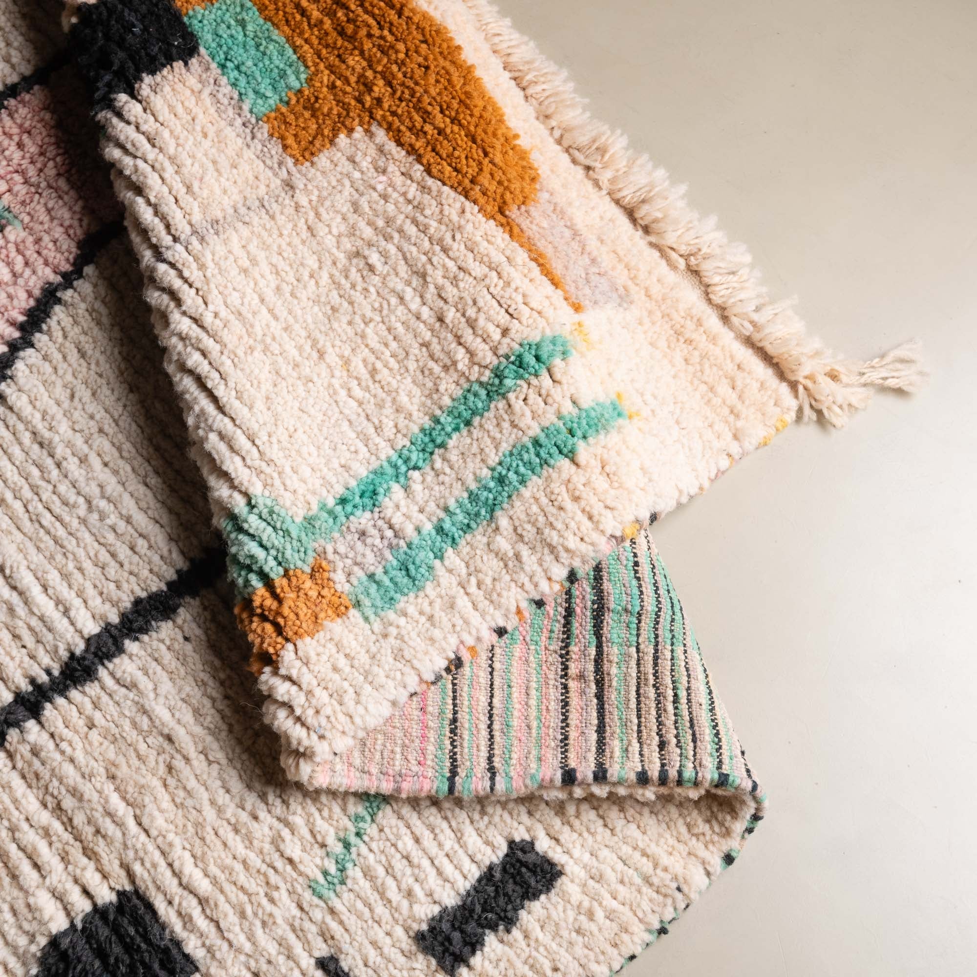 zahira - vintage boujad rug - Benisouk