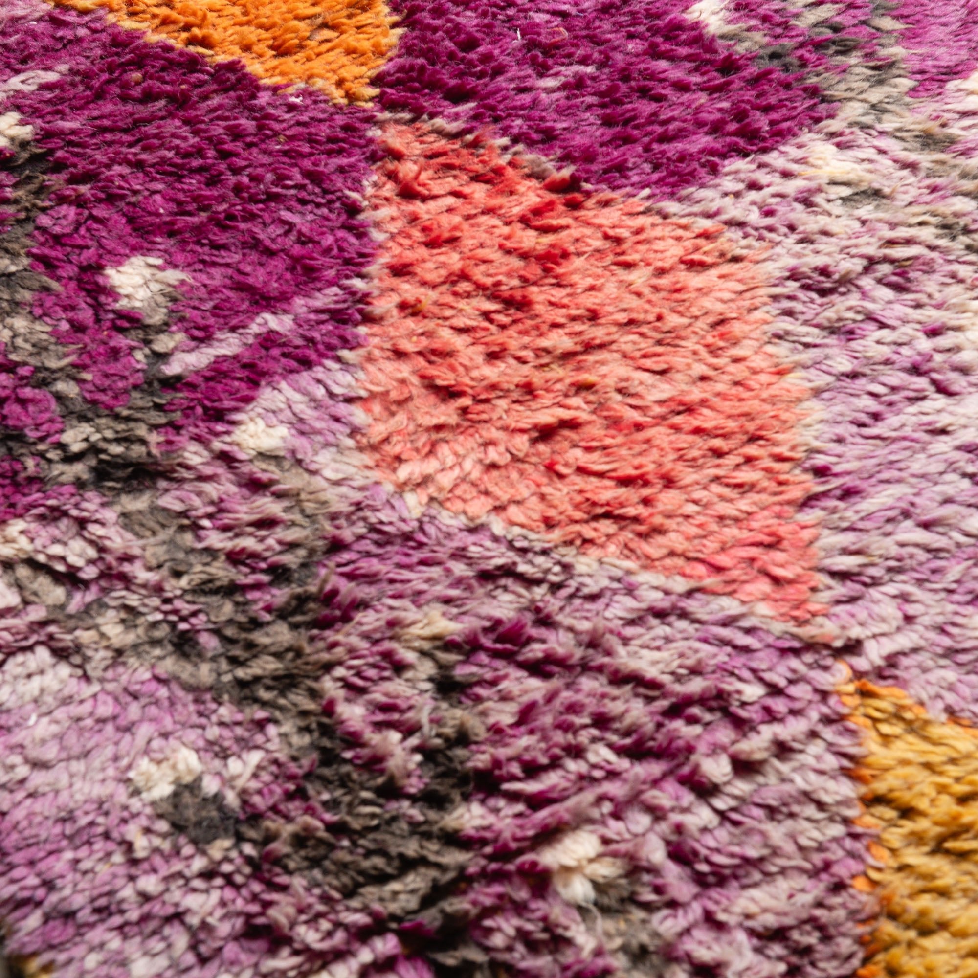 Zohour - vintage boujad rug - Benisouk