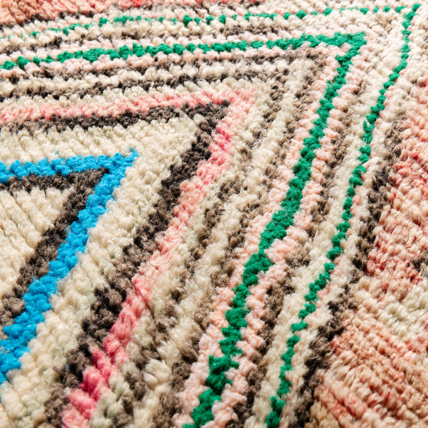 Tisisen - vintage boujad rug