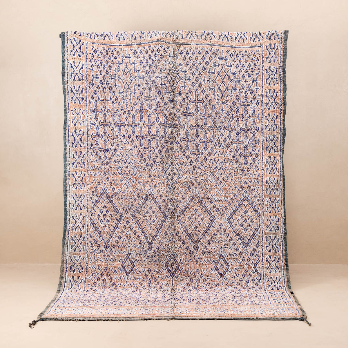 Tanaya - vintage beni mguild rug