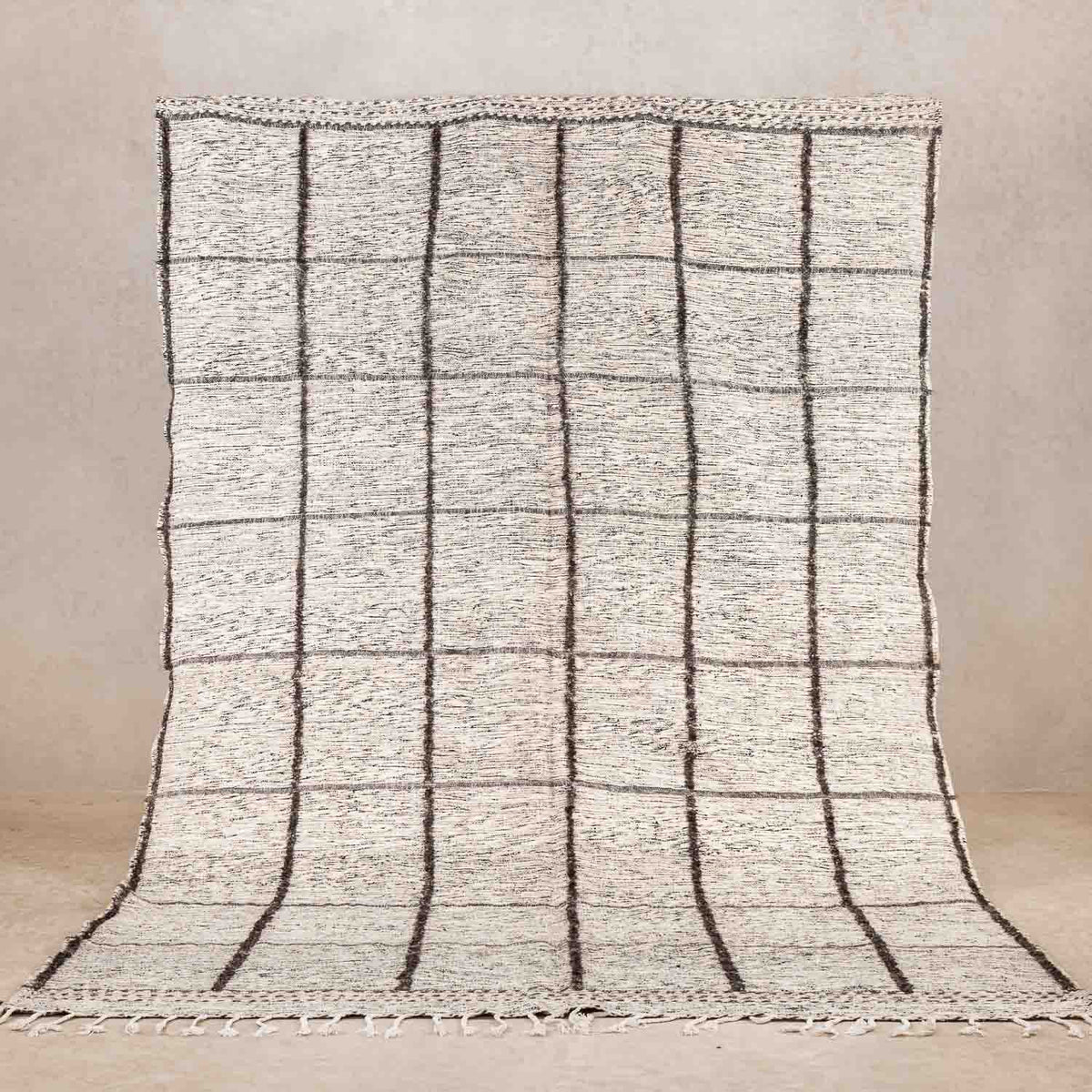 Sadat - taznakht kilim rug
