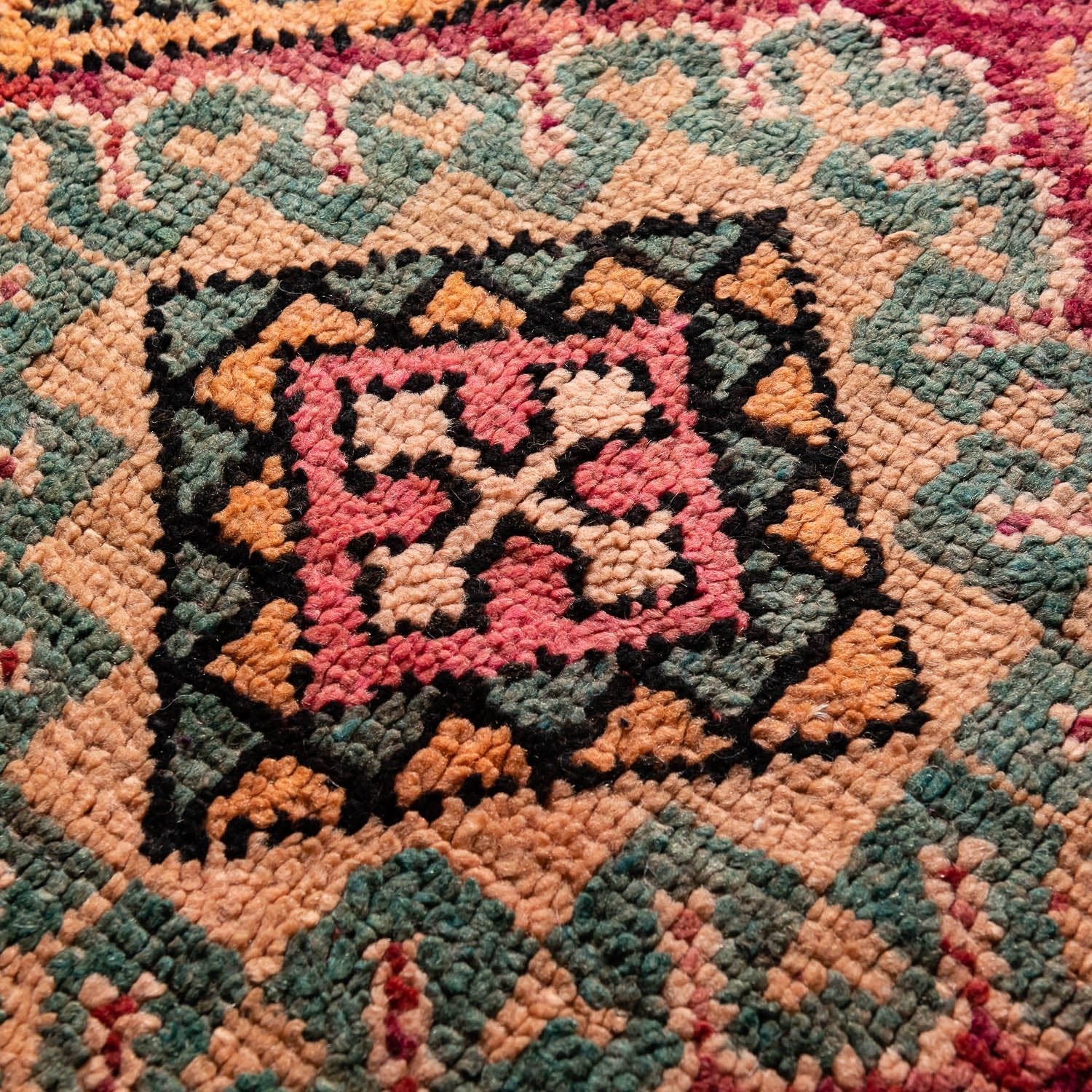 Amegran - vintage boujad rug - Benisouk