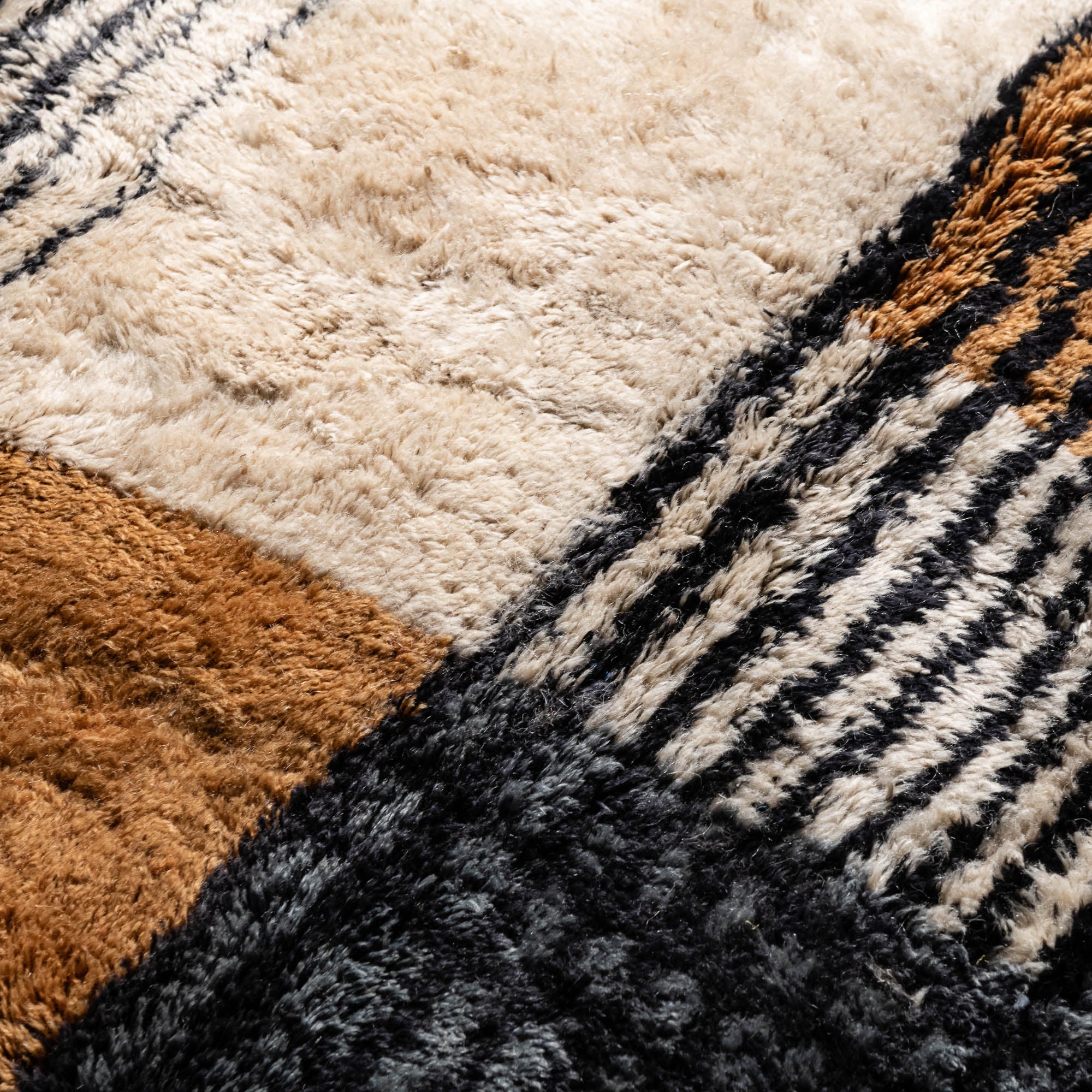 Astral Tango - Luxury Shag Moroccan Rug - Benisouk