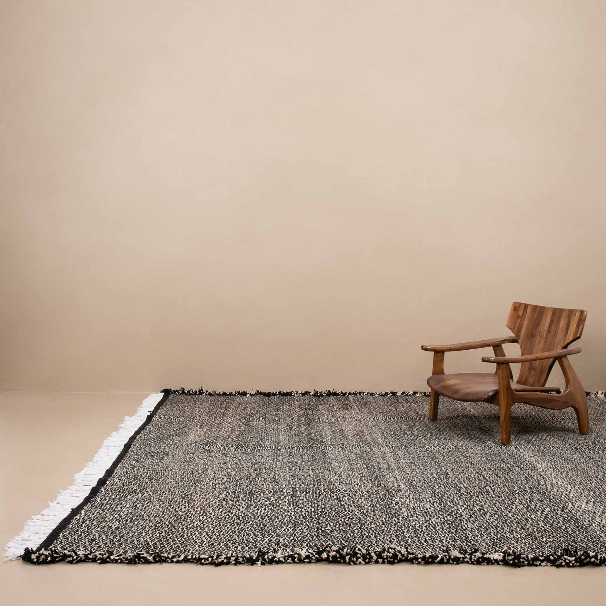 Badis - taznakht kilim rug - Benisouk