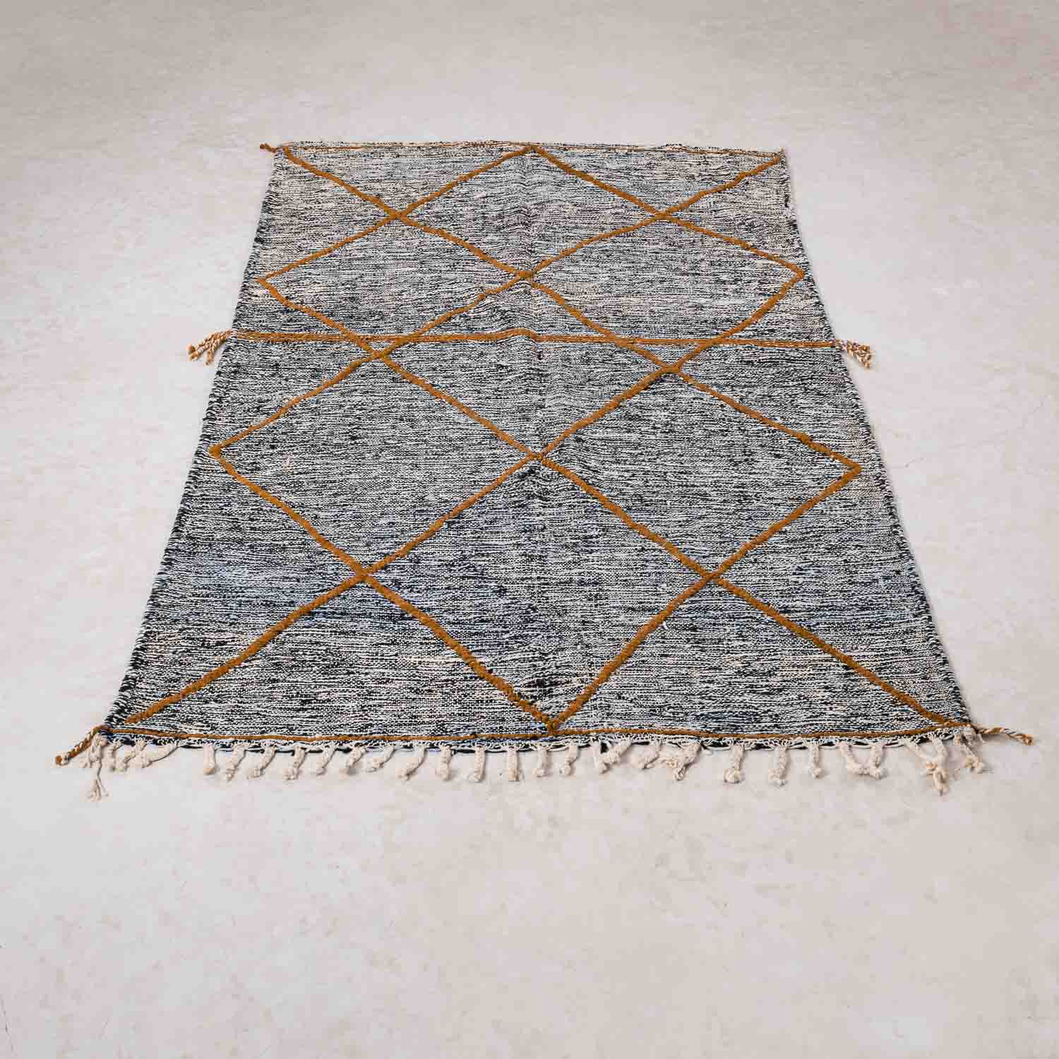 Bechira - taznakht kilim rug - Benisouk