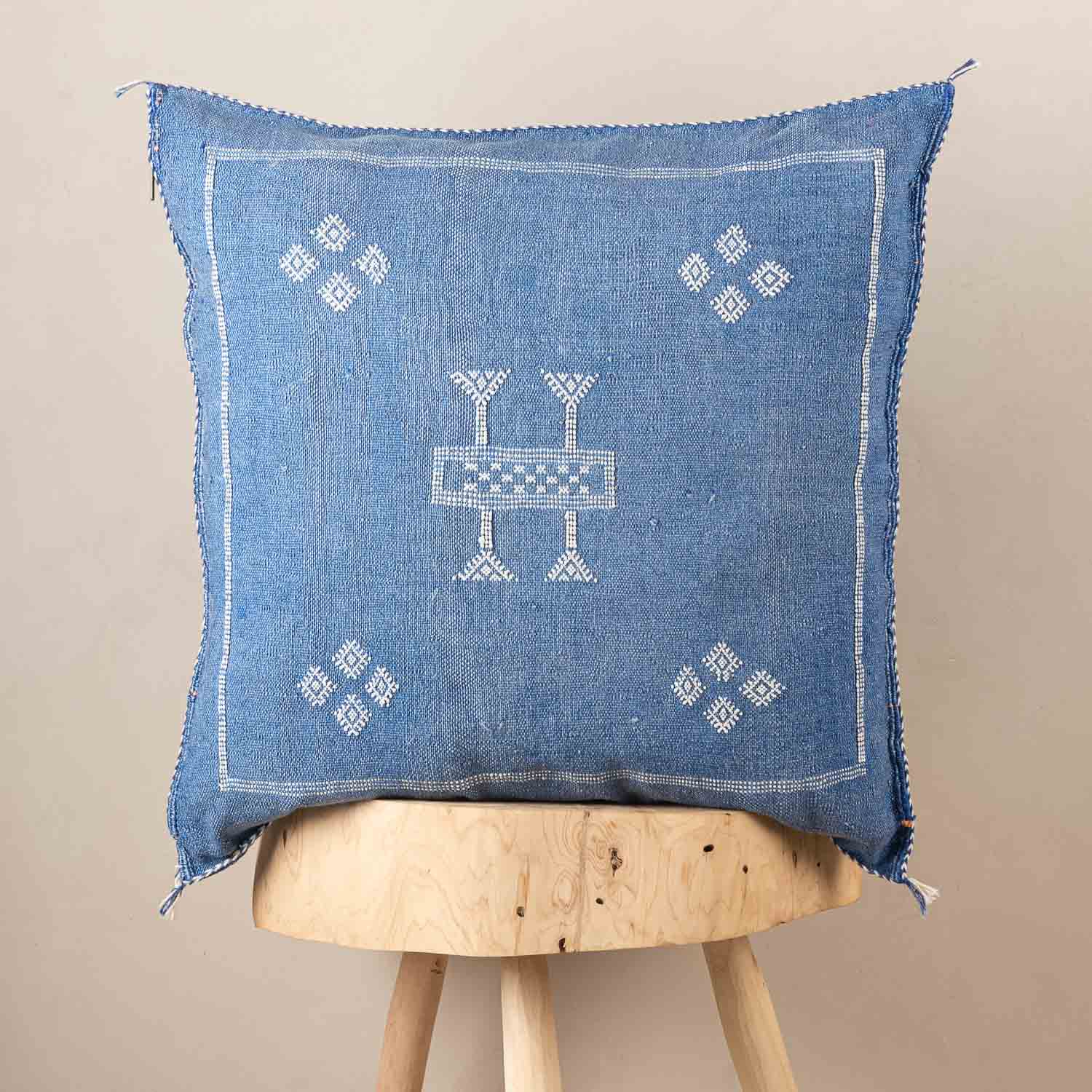 Blue Cactus silk pillow cover - Benisouk