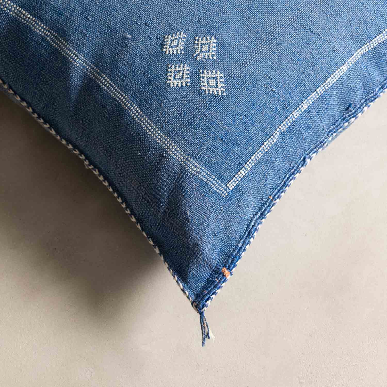 Blue Cactus silk pillow cover - Benisouk