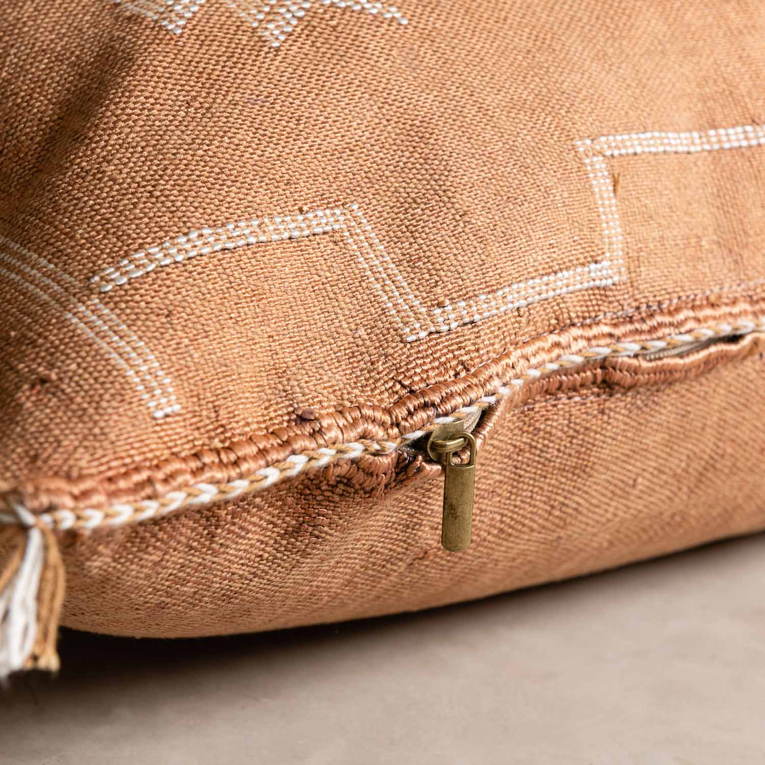 Brown Cactus silk pillow cover - Benisouk