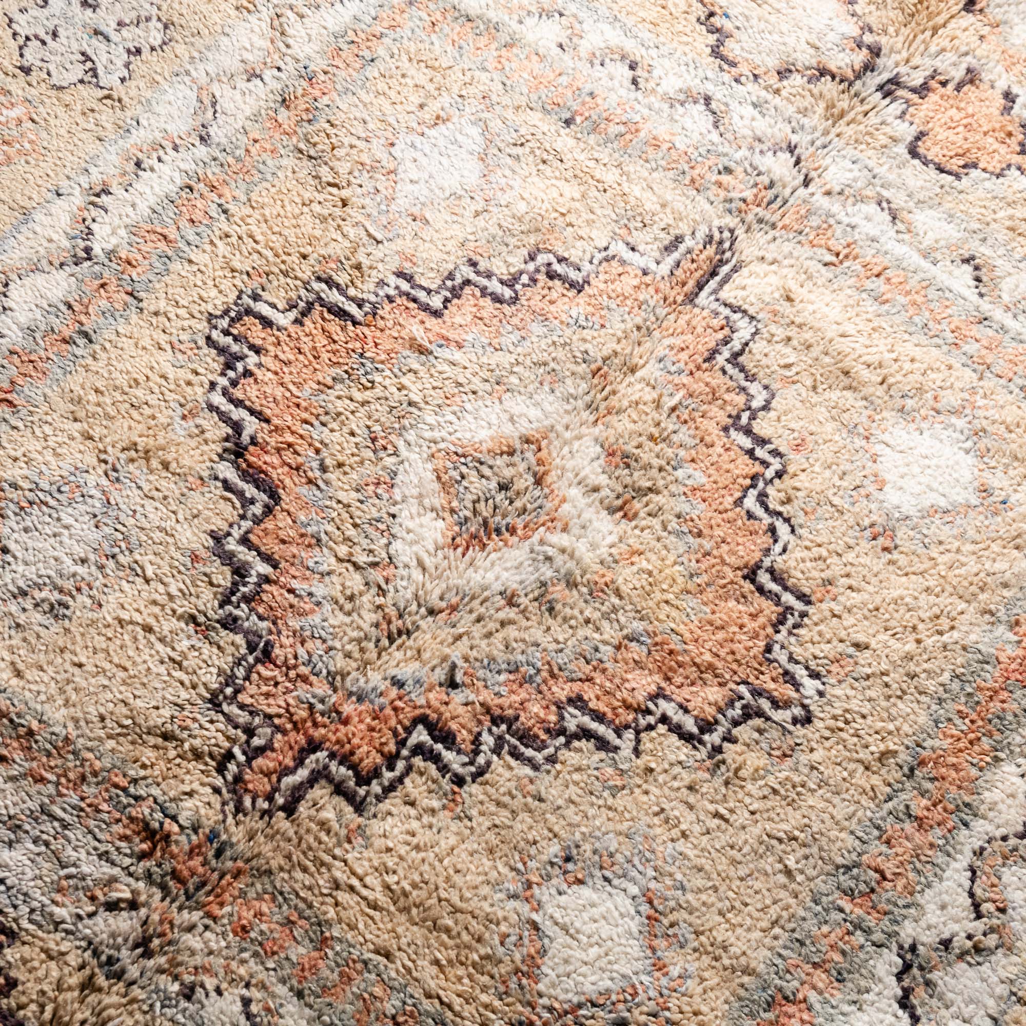 Chafiqa - vintage boujad rug - Benisouk