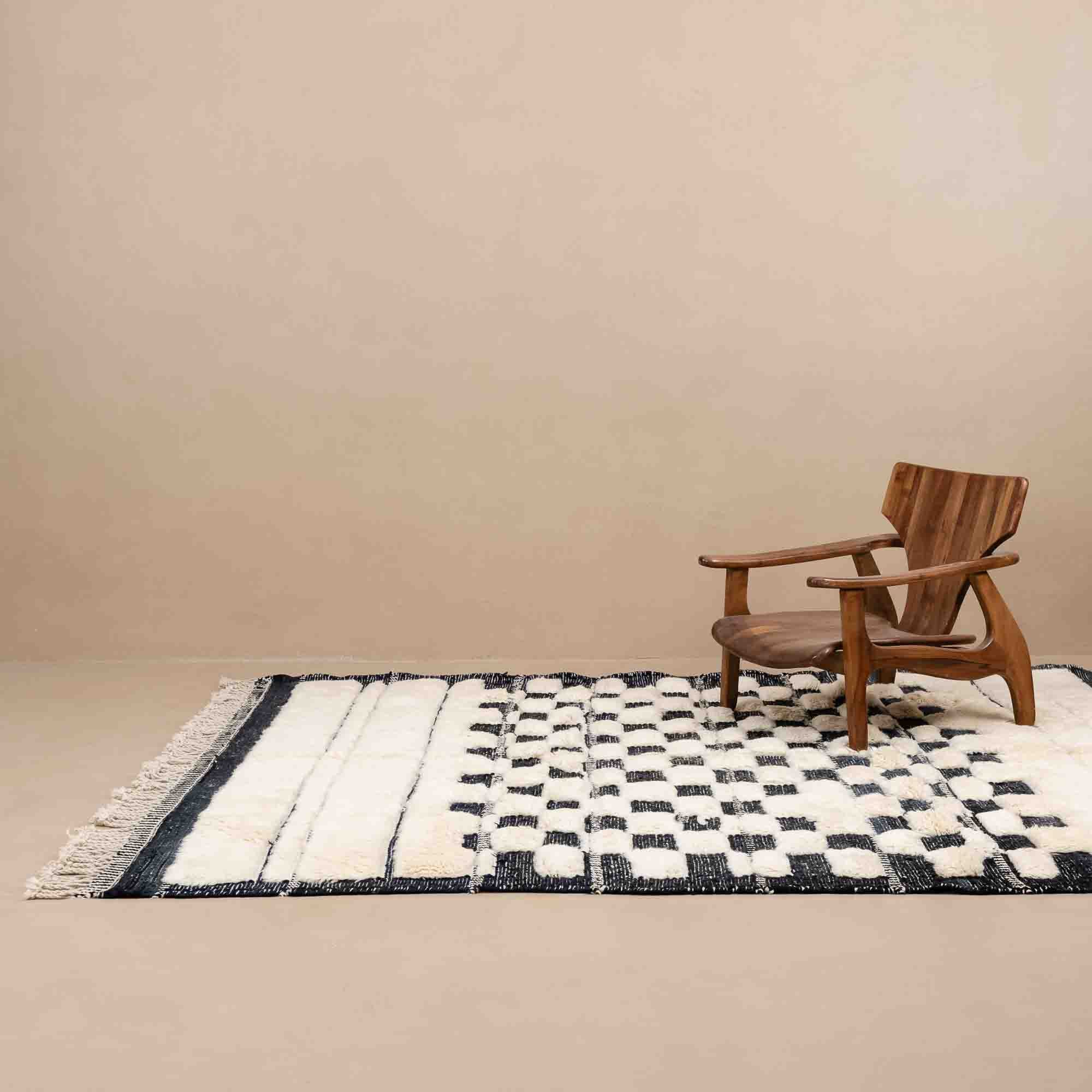Chic Chessboard - luxury beni mrirt rug - Benisouk