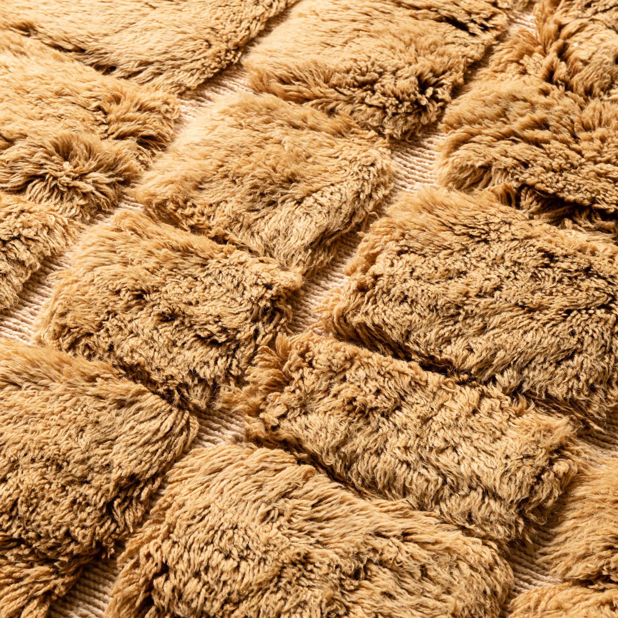 Dazzling Radiance - Luxury Shag Moroccan Rug - Benisouk