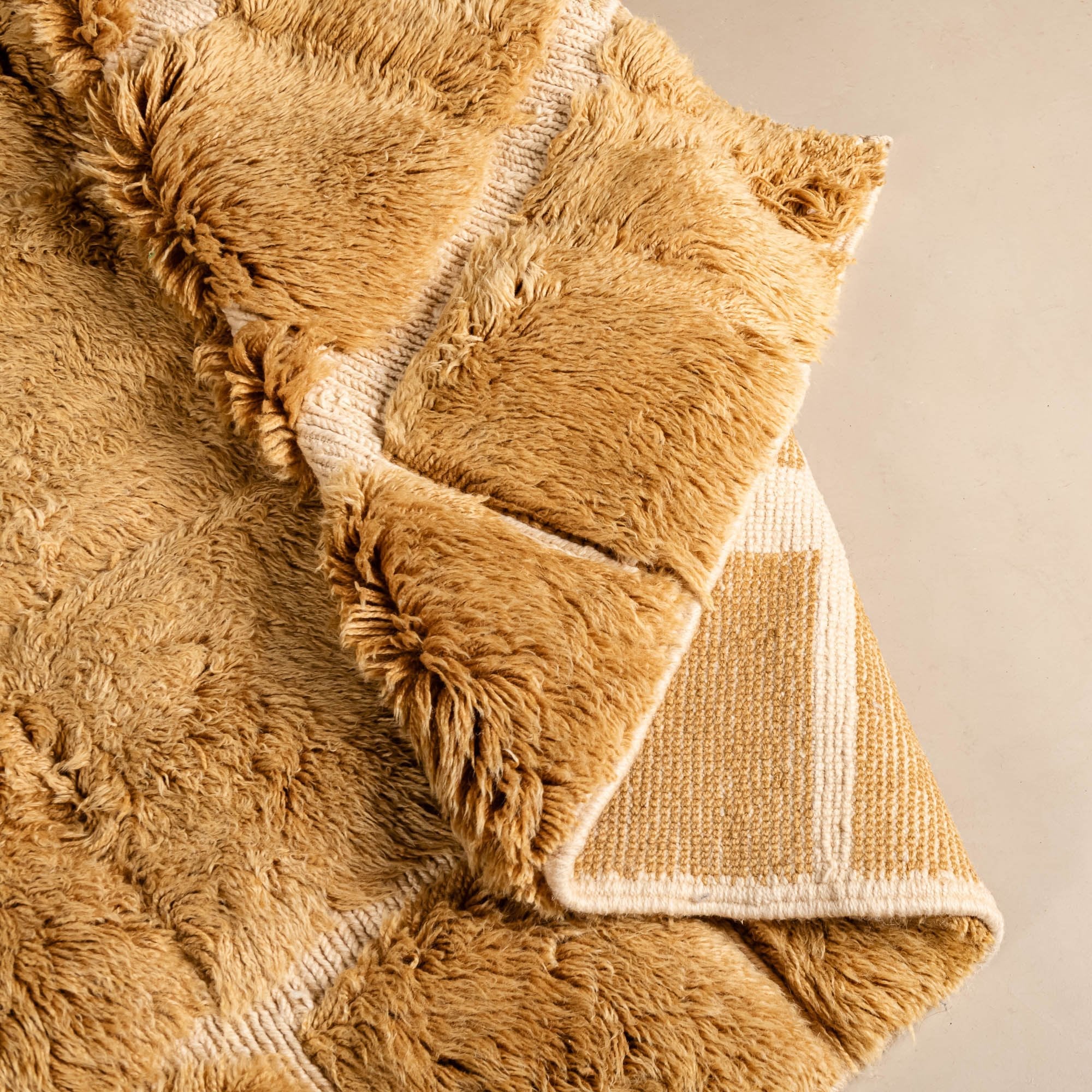 Dazzling Radiance - Luxury Shag Moroccan Rug - Benisouk